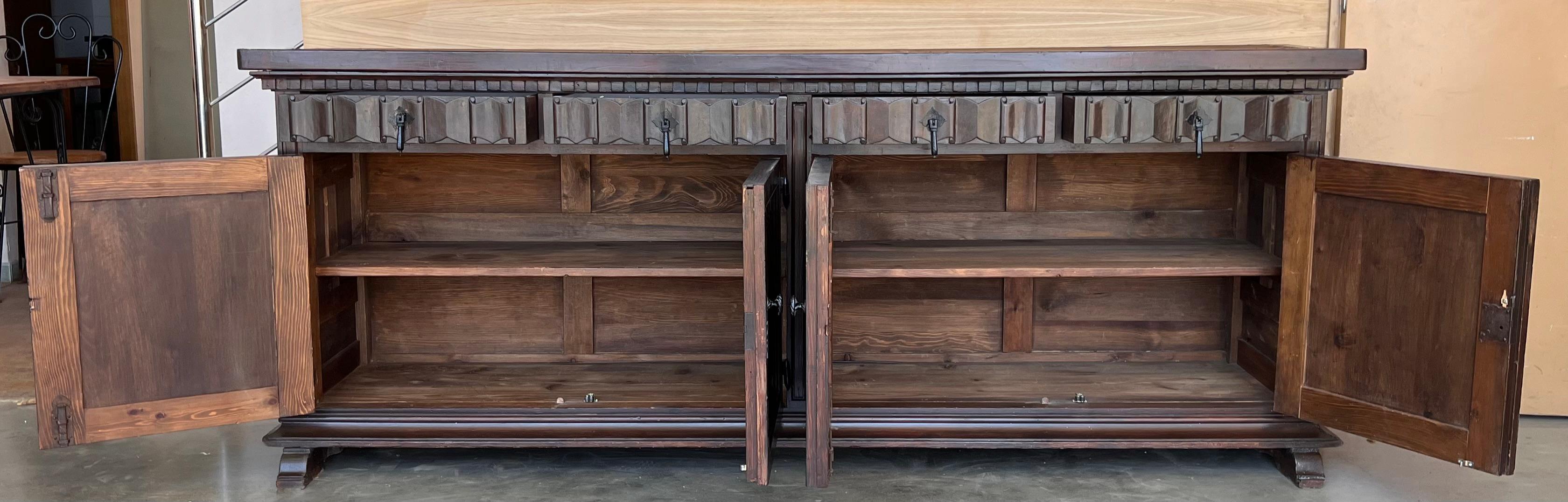Large 20th Century Catalan Spanish Baroque Carved Walnut Tuscan Credenza or Buff For Sale 4