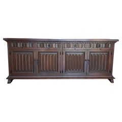 Large 20th Century Catalan Spanish Baroque Carved Walnut Tuscan Credenza or Buff
