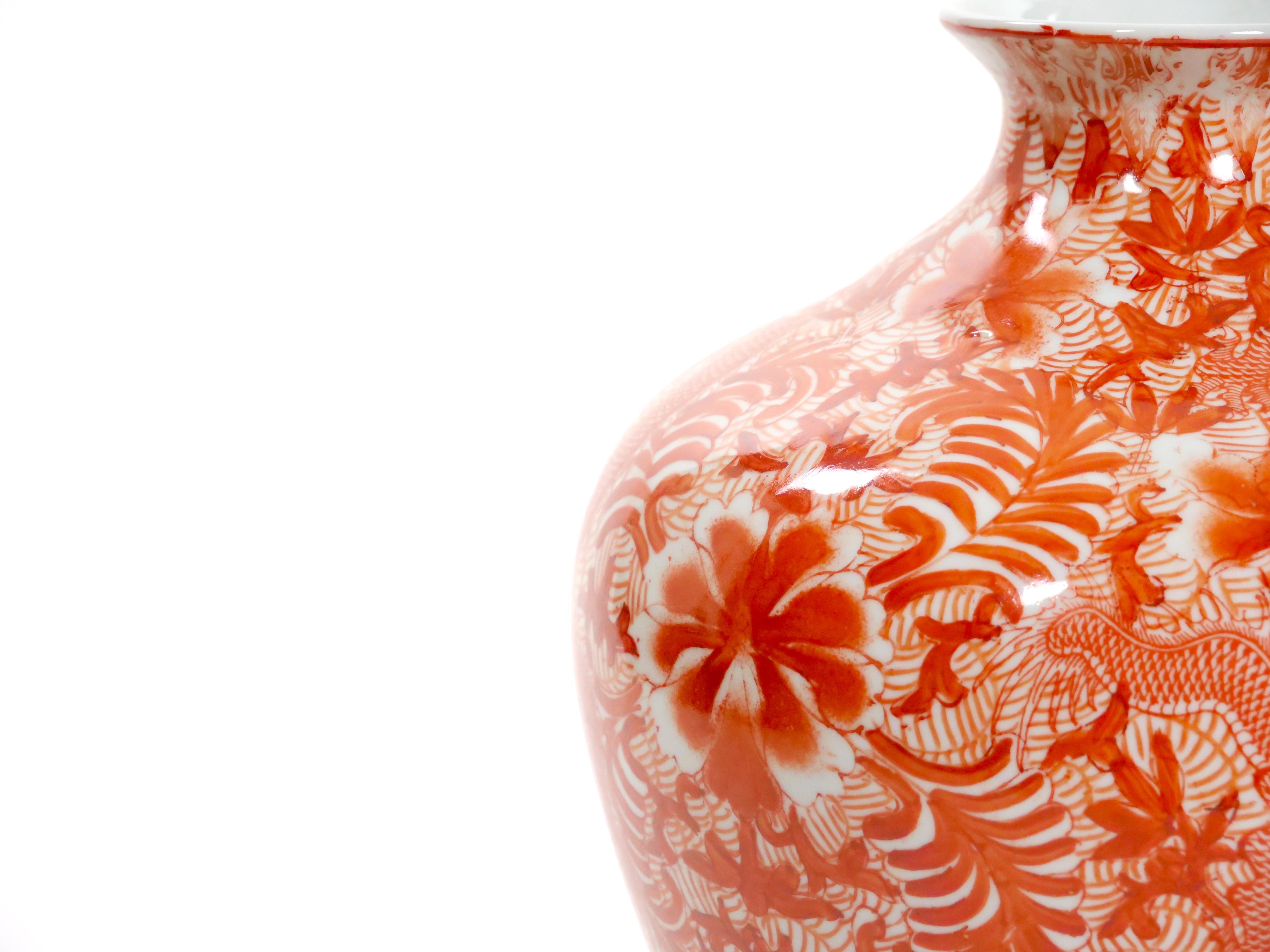Gran pieza decorativa de porcelana china de exportación del siglo XX Glaseado en venta