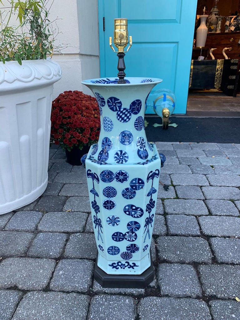 Large 20th Century Chinese Vase as Lamp For Sale at 1stDibs