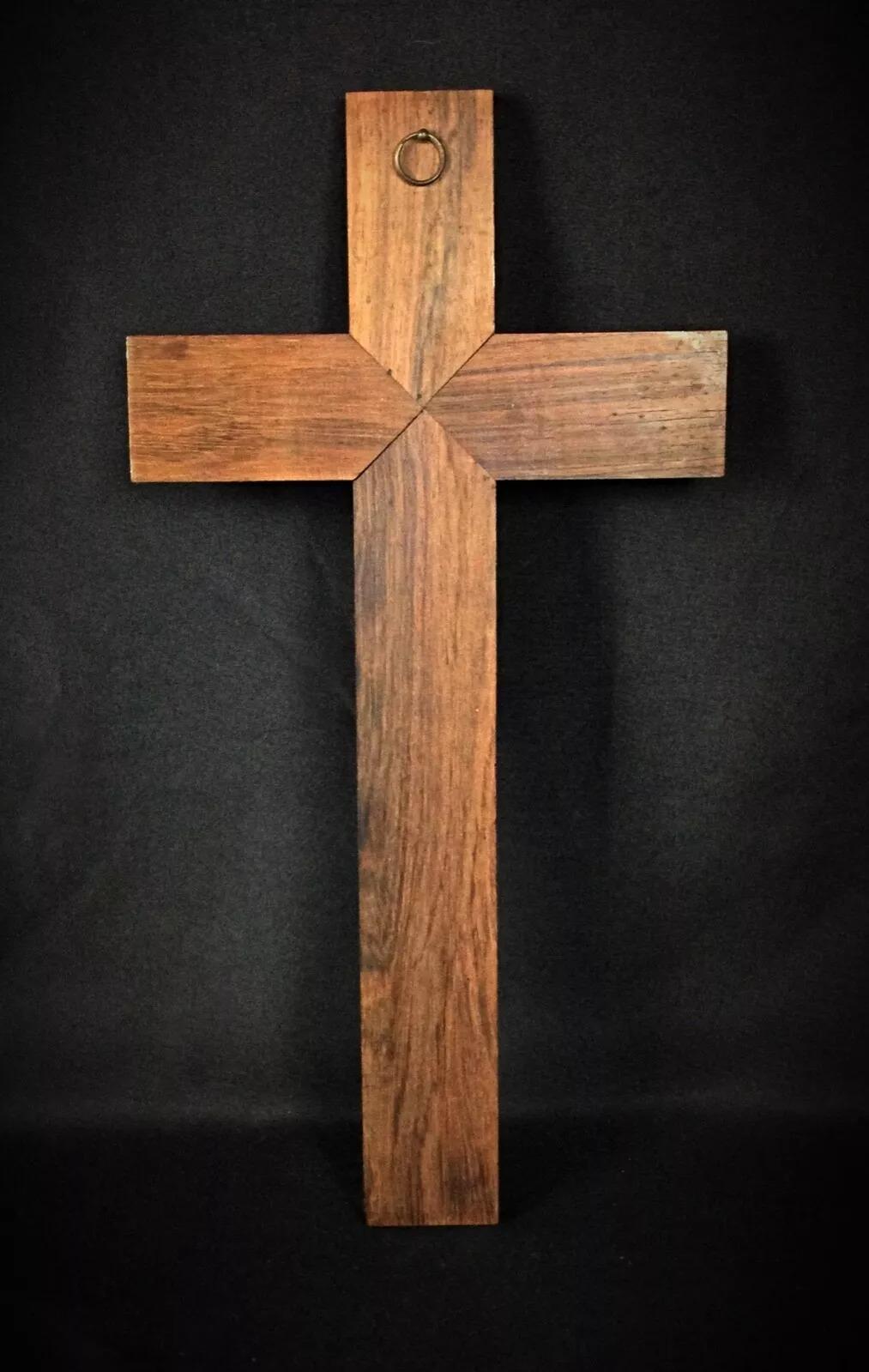 Metal Large 20th Century Crucifix in Regule and Wood - Esoteric Religious Deco - 2Y276 For Sale