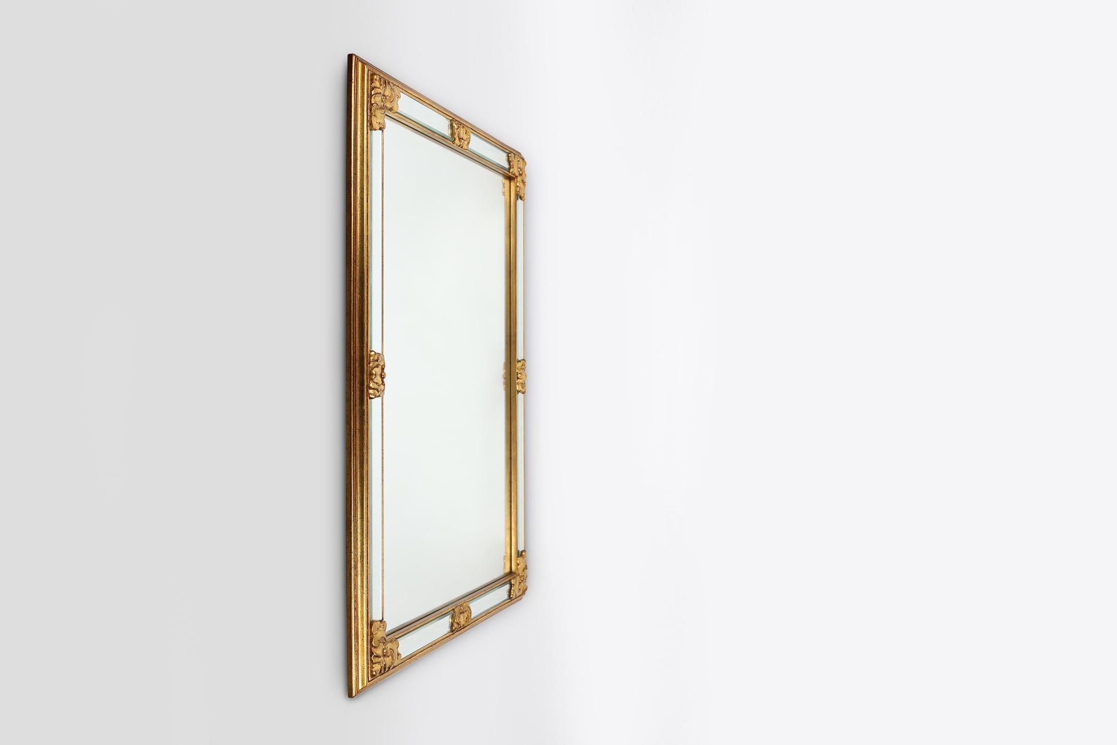 Gran espejo decorativo dorado Vintage del siglo XX, Bélgica Espejo en venta