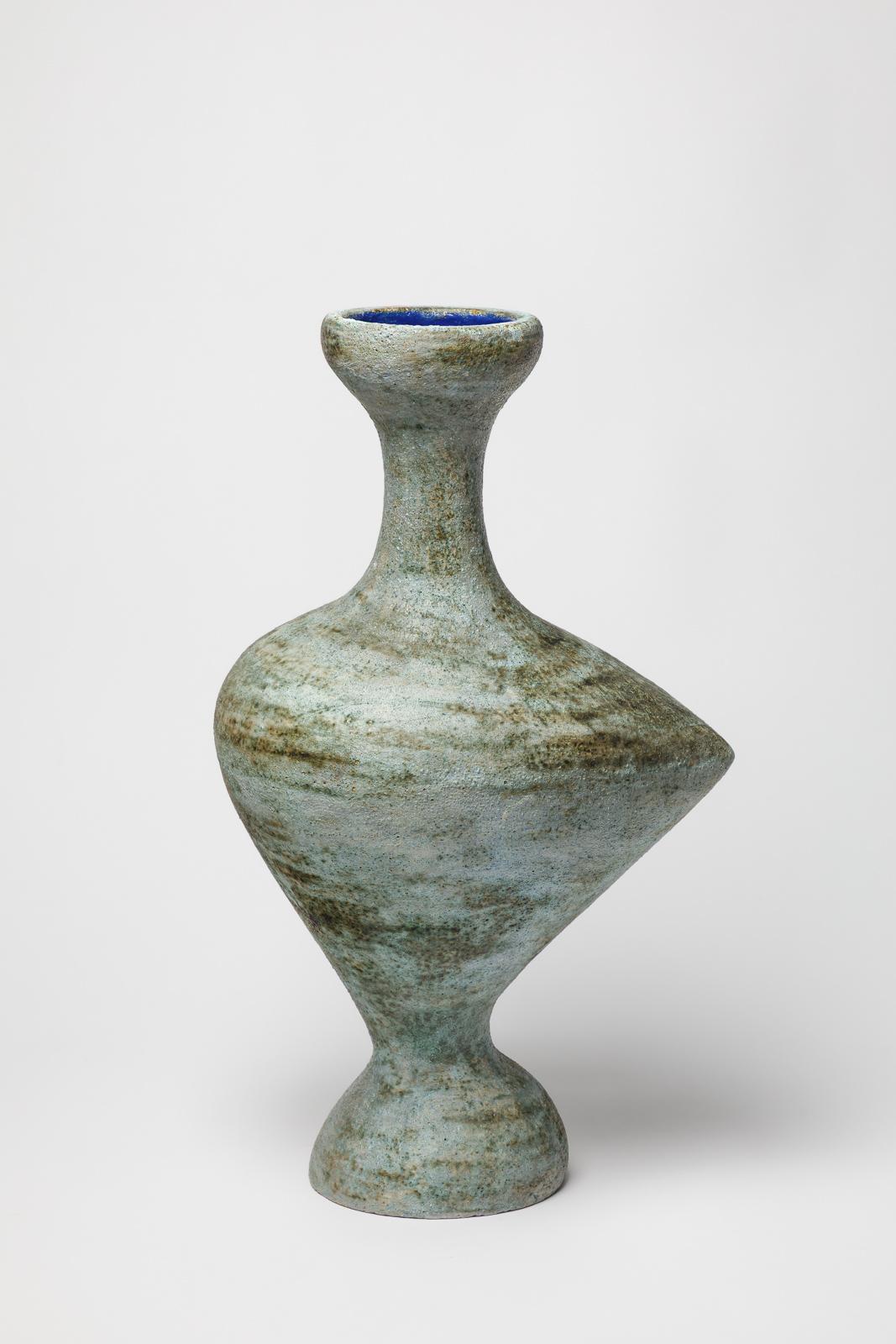 Large 20th century design blue green bird free form ceramic vase by Cl Vilbert In condizioni ottime in vendita a Neuilly-en- sancerre, FR