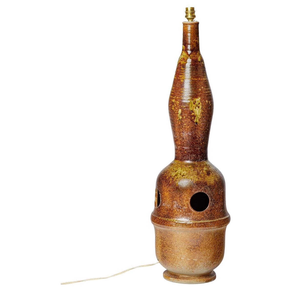 Gran lámpara de sobremesa o de pie de cerámica de gres marrón de diseño del siglo XX 72 cm 1970