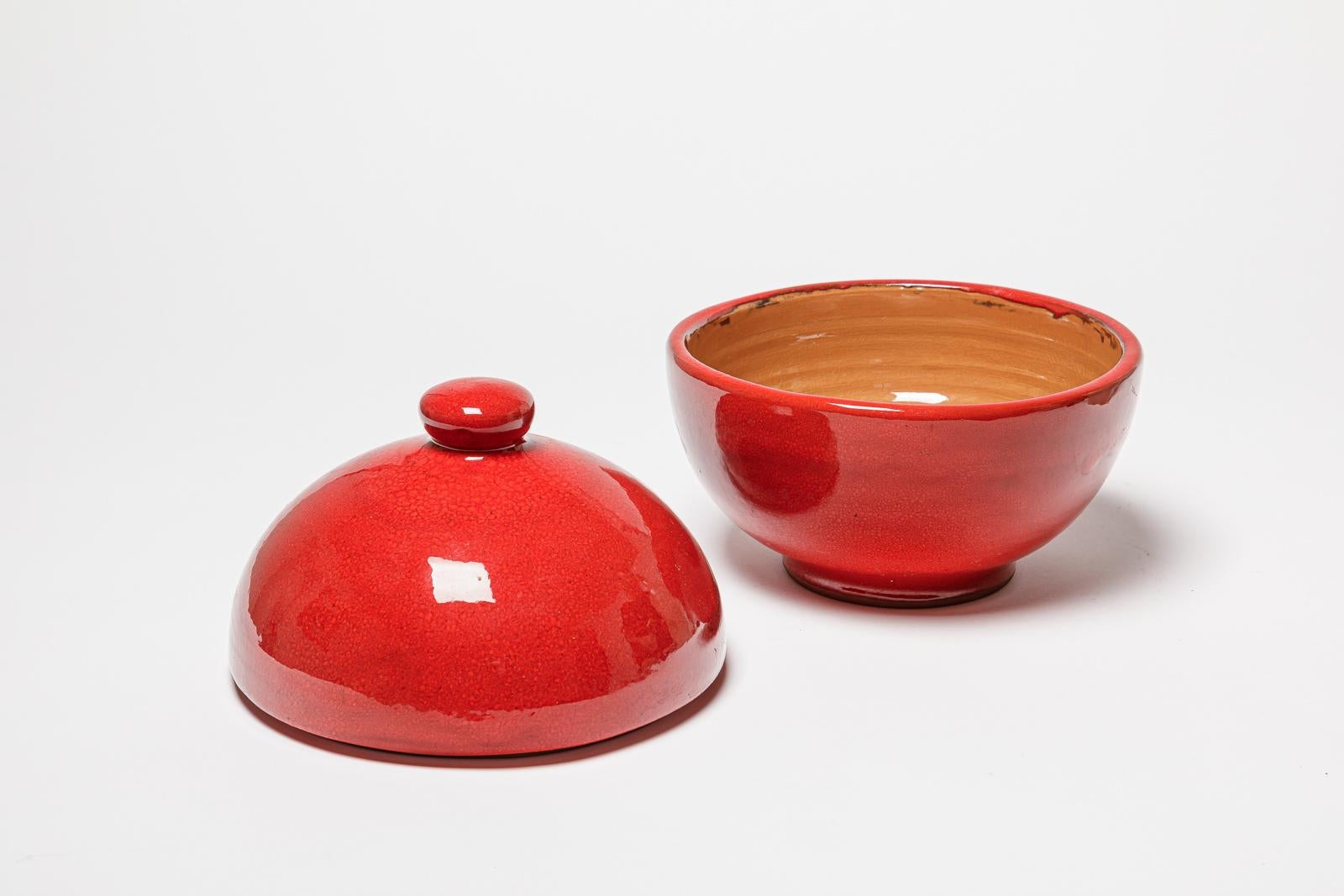 Gran maceta decorativa de cerámica roja de diseño del siglo XX estilo 1970 de Ruelland Francés en venta
