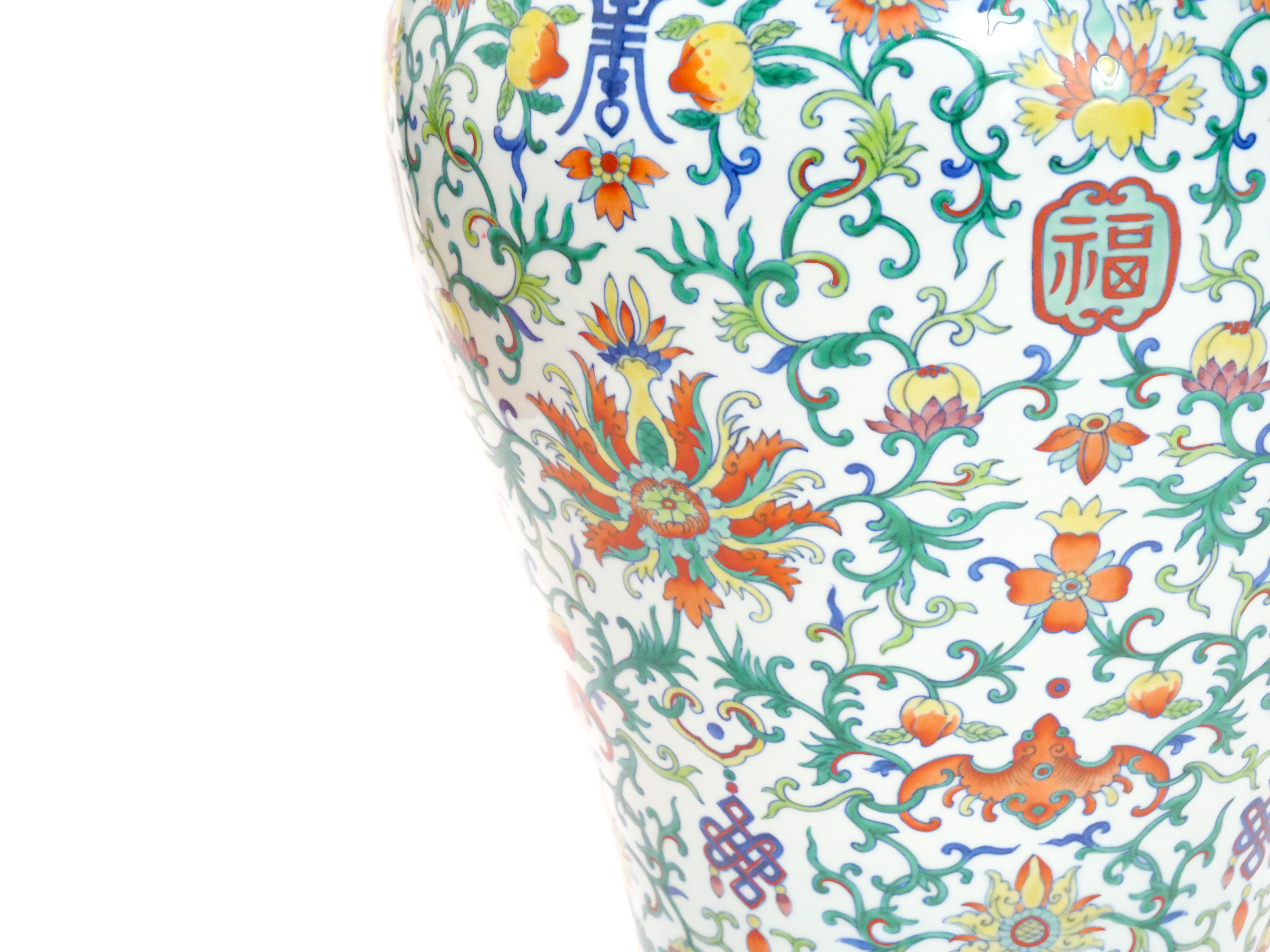 Large 20th Century Famille Verte Porcelain Decorative Piece For Sale 2