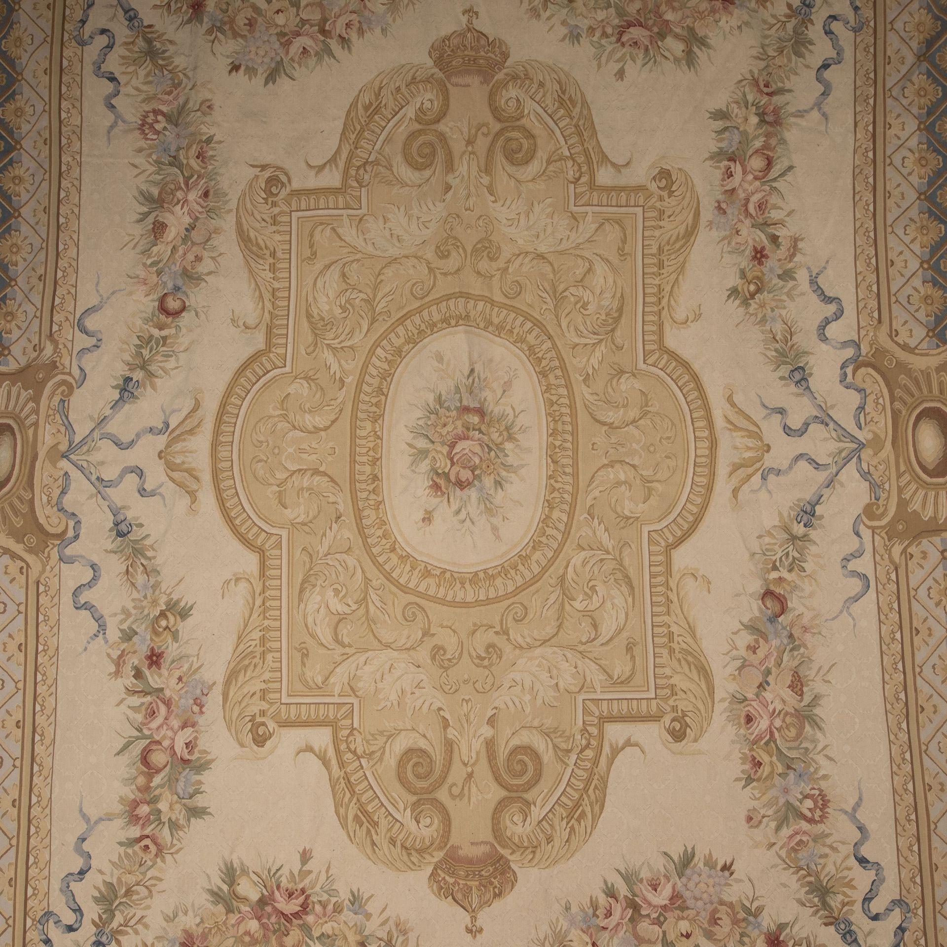 Large 20th Century French Aubusson Carpet For Sale 1