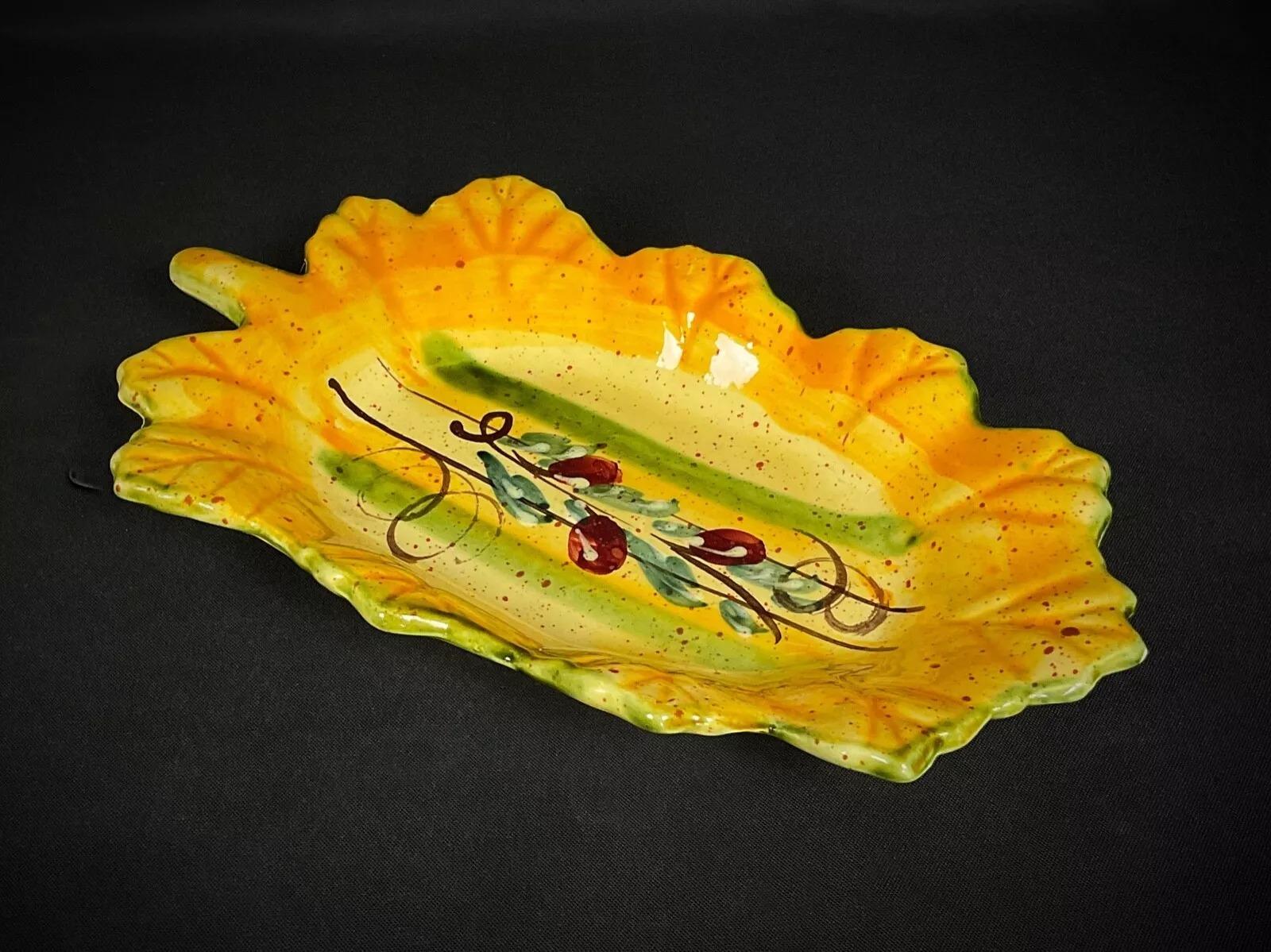 Large 20th Century French Faience Olive Decor Vide-Poche - 2Y360 In Good Condition For Sale In Bordeaux, FR