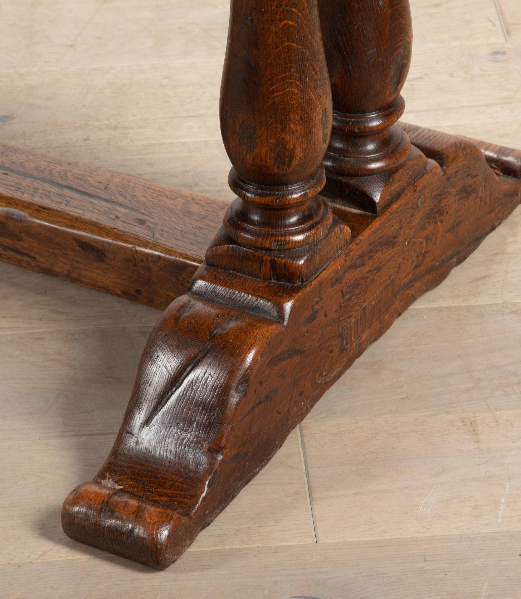 Français Grande table de réfectoire en Oak français du 20ème siècle en vente