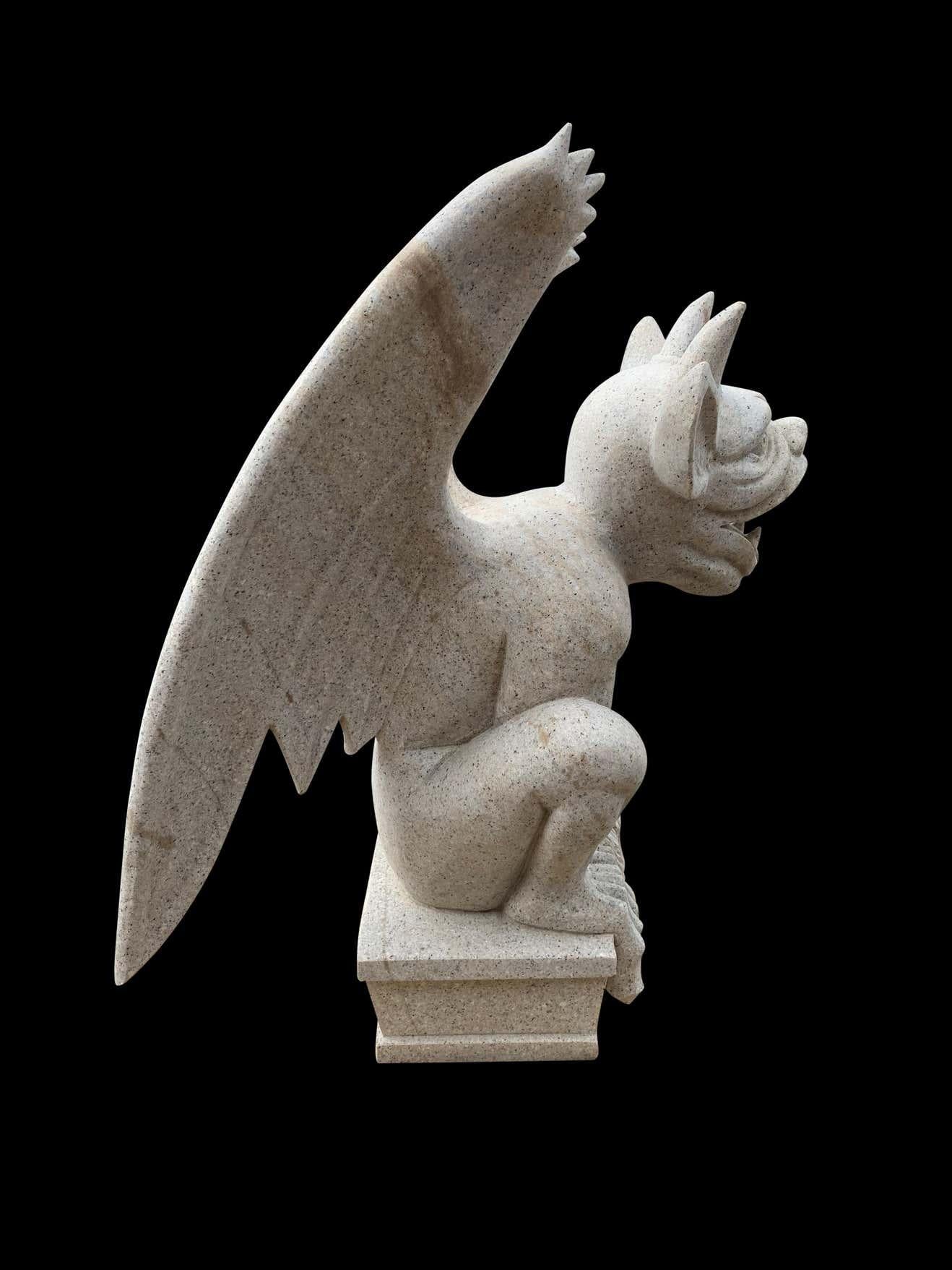 Grande gargoyle in granito del XX secolo in vendita 3