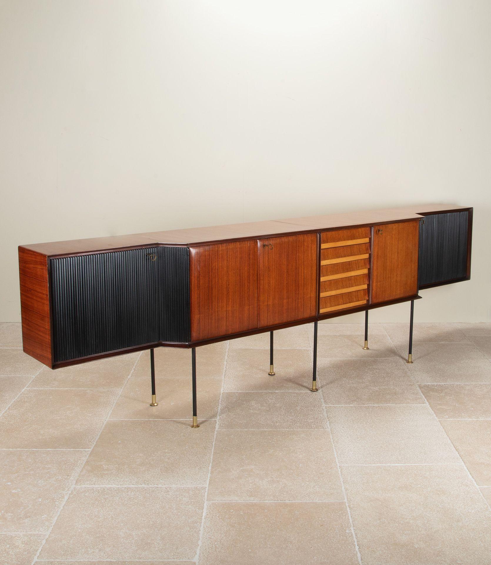 Large 20th Century Italian Sideboard by Dassi For Sale 6