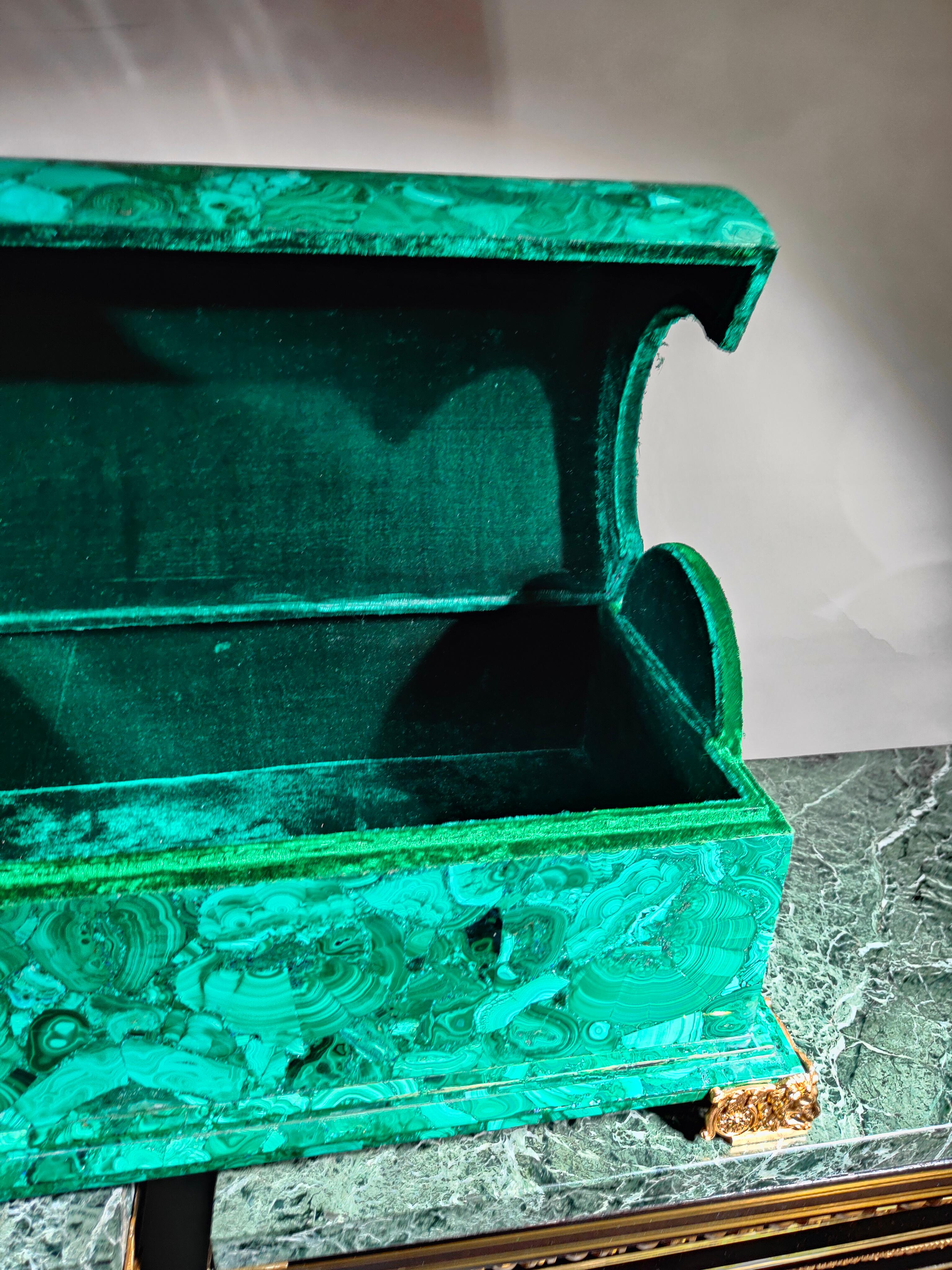 Large 20th Century Malachite Box 70 x 40 x 33 cm For Sale 17