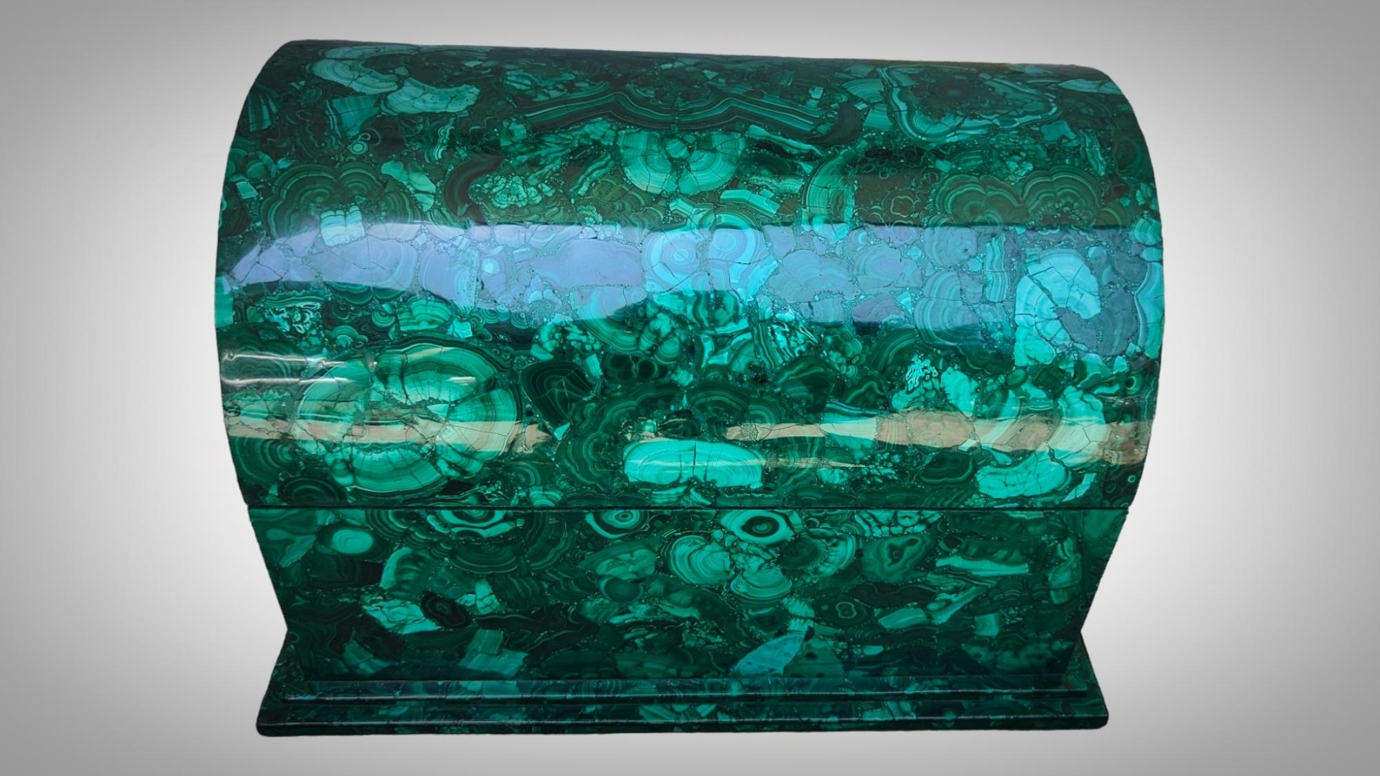 Large 20th Century Malachite Box In Excellent Condition For Sale In Madrid, ES