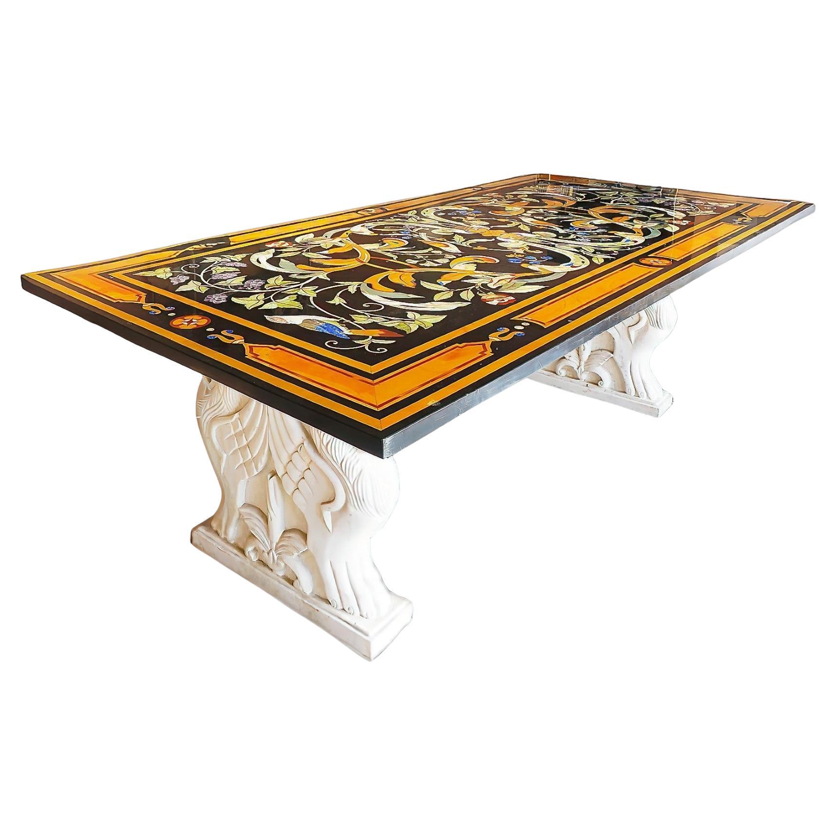 Grande table du 20ème siècle en marbre incrusté Pietra Dura avec bases en forme de lion d'après Fanzago en vente