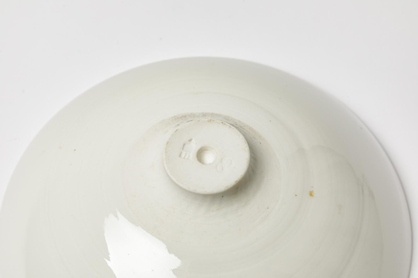 Large 20th Century Porcelain Ceramic Decorative Dish Bowl by Jacques Buchholtz In Excellent Condition For Sale In Neuilly-en- sancerre, FR
