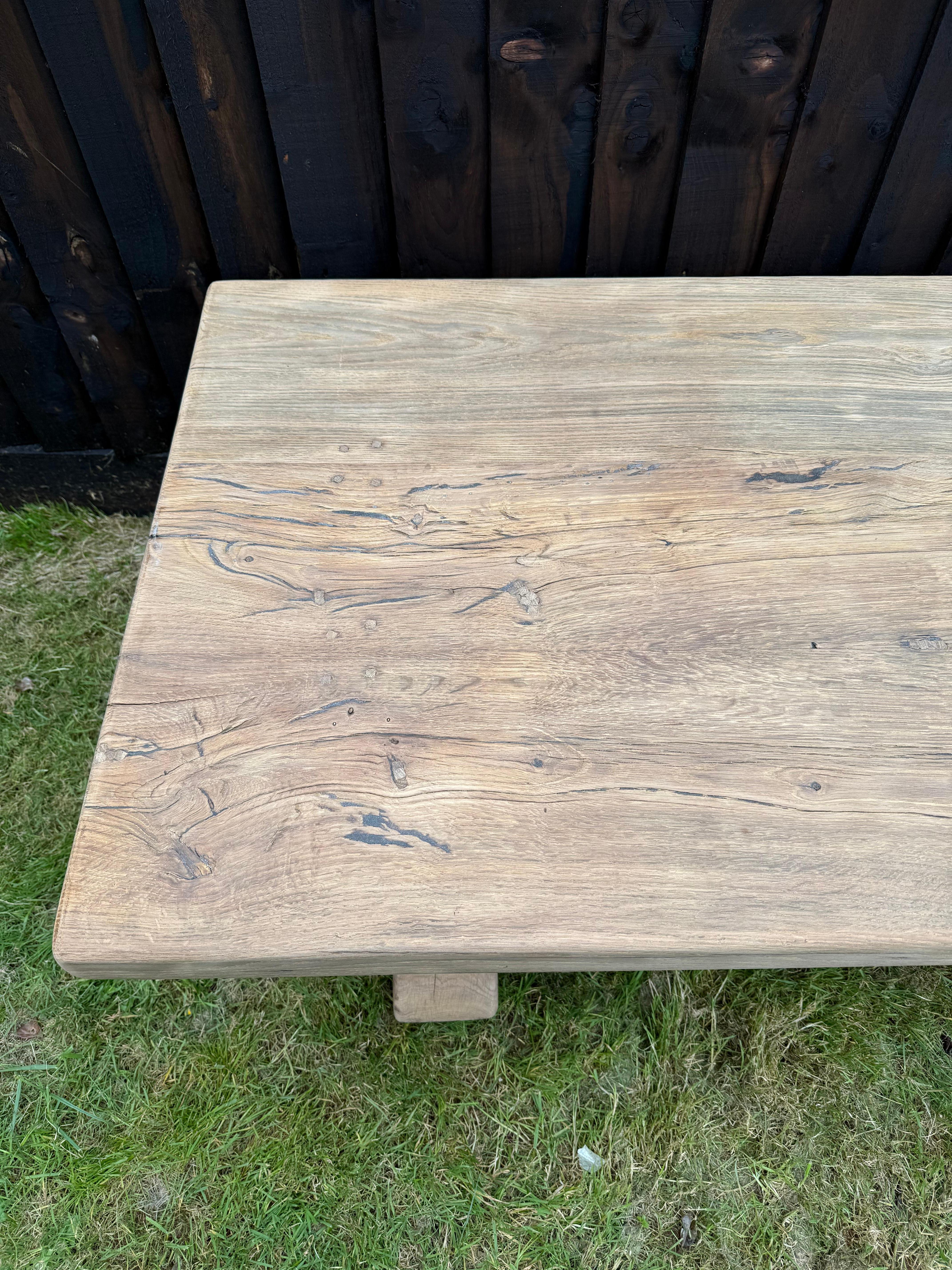 Large 20th century scrubbed oak coffee table For Sale 4