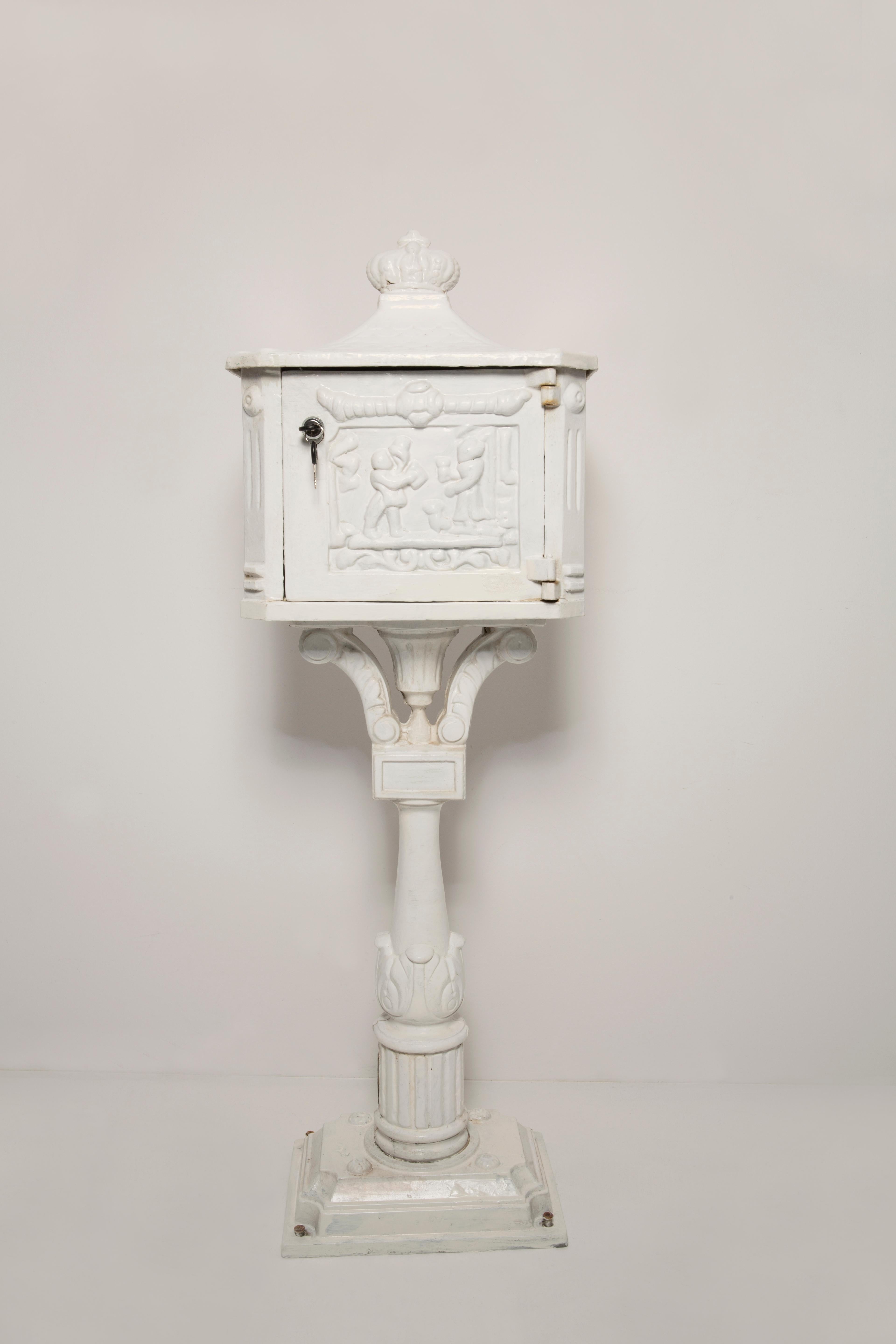 Mid-Century Modern Large 20th Century White Post Box, Country House Letter Box, France, 1960s