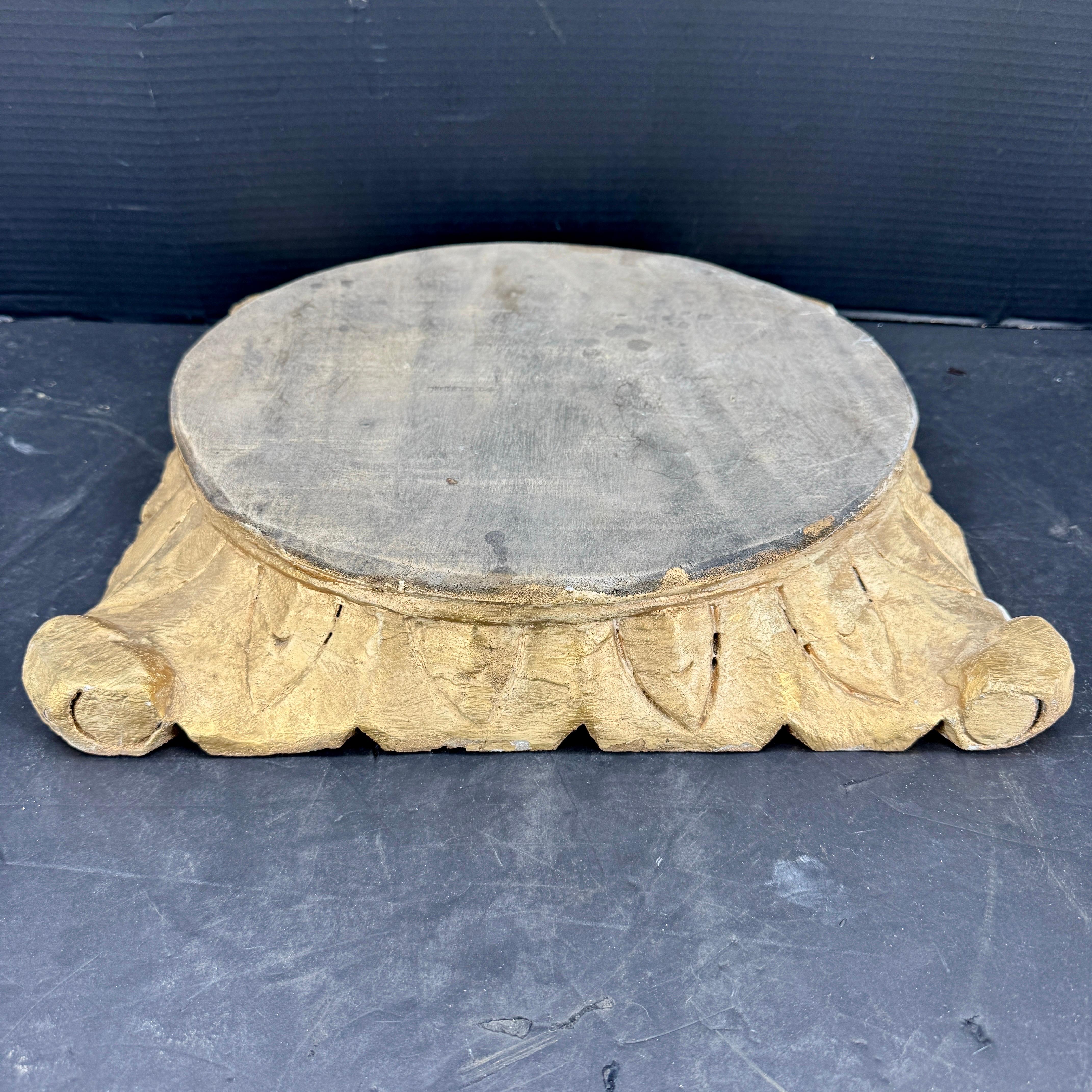 Baroque Grand centre de table architectural en bois du 20e siècle The Pedestal Stand Centerpiece en vente