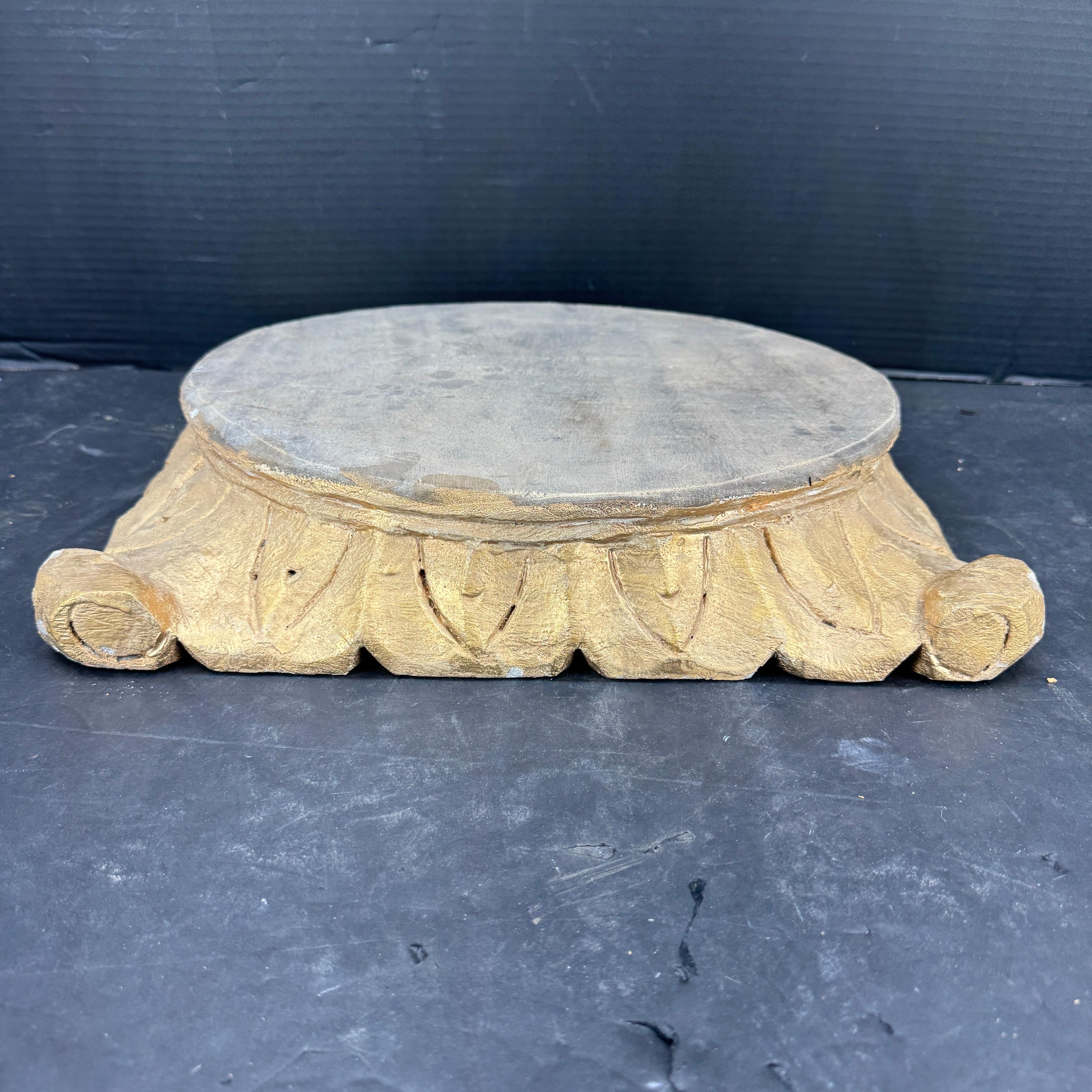 Bois Grand centre de table architectural en bois du 20e siècle The Pedestal Stand Centerpiece en vente