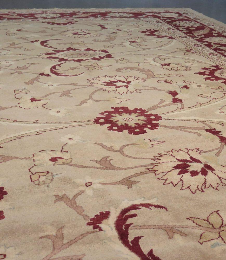 Large 20th Century Ziegler Carpet im Zustand „Gut“ im Angebot in Gloucestershire, GB