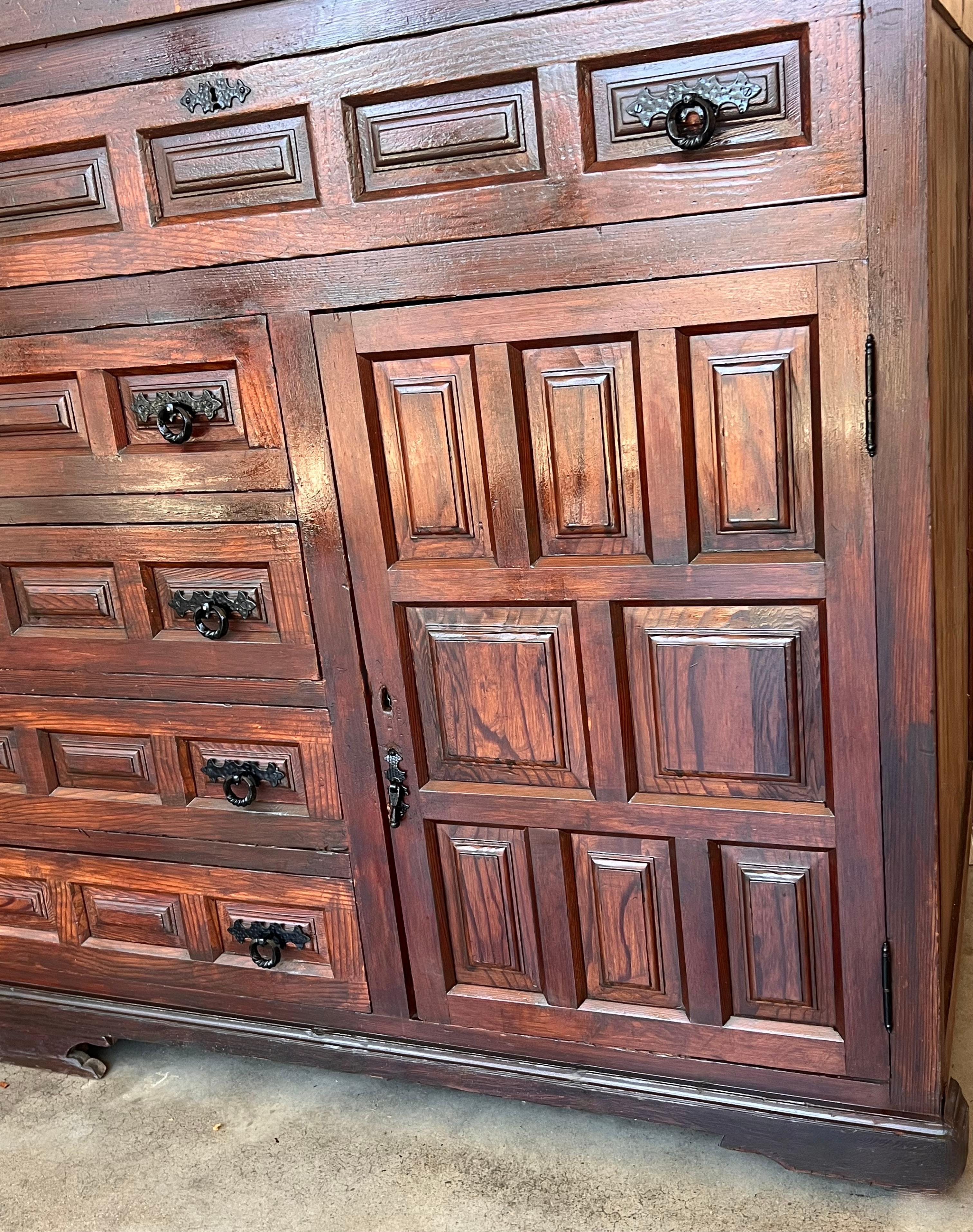 Large 20th Church Spanish Baroque Carved Walnut Tuscan Credenza or Buffet For Sale 7