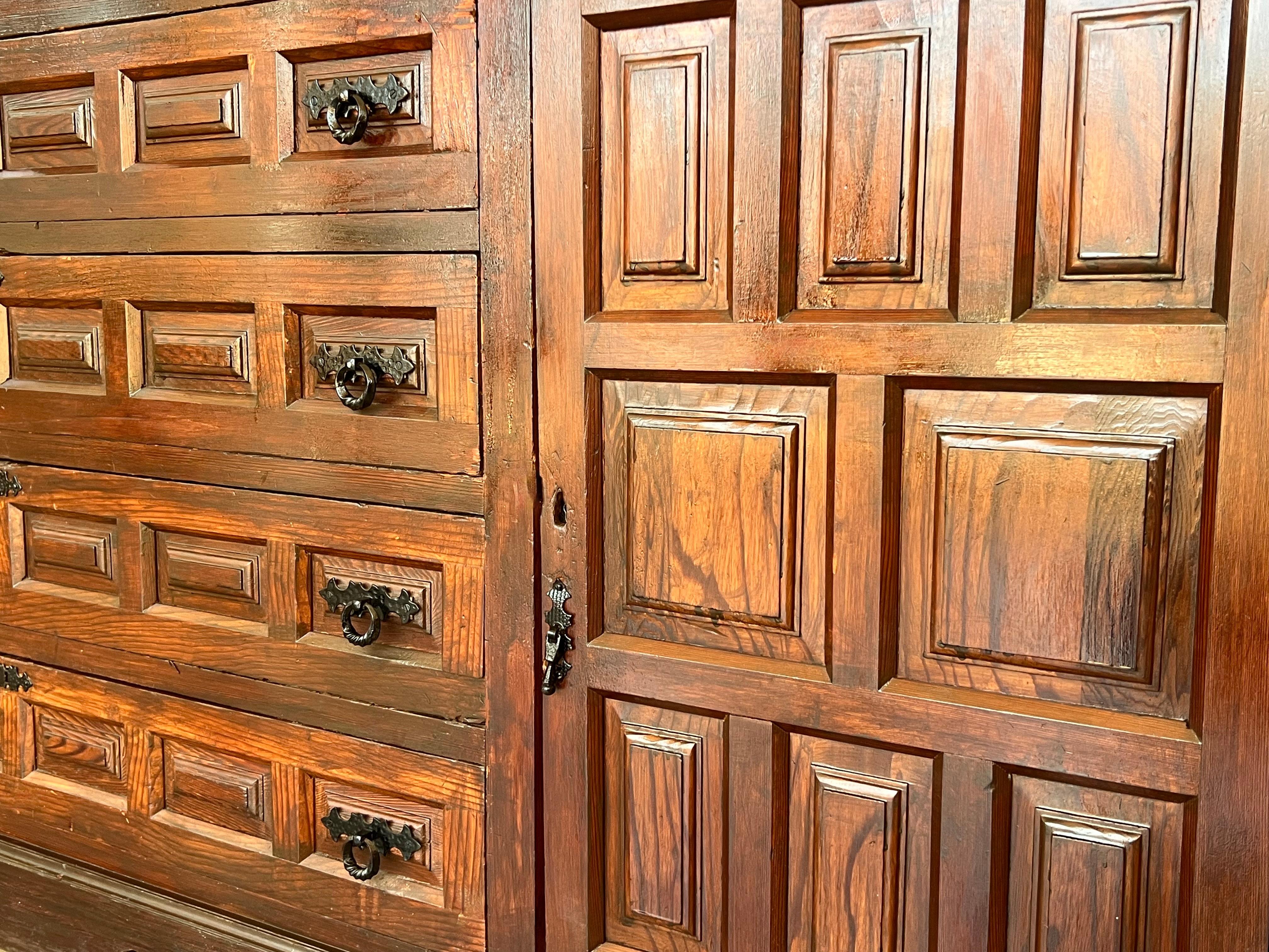 Large 20th Church Spanish Baroque Carved Walnut Tuscan Credenza or Buffet For Sale 9