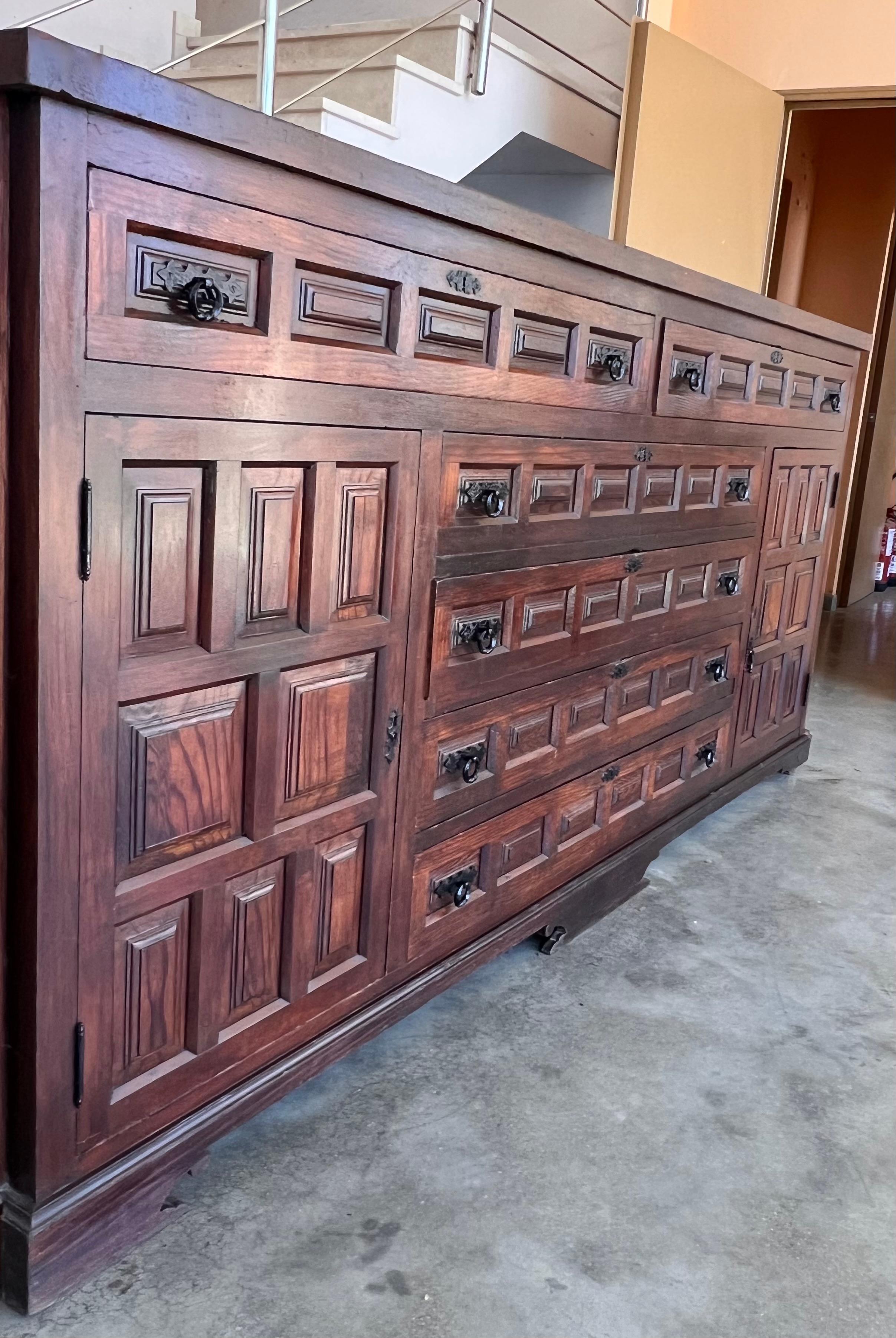 Large 20th Church Spanish Baroque Carved Walnut Tuscan Credenza or Buffet For Sale 3