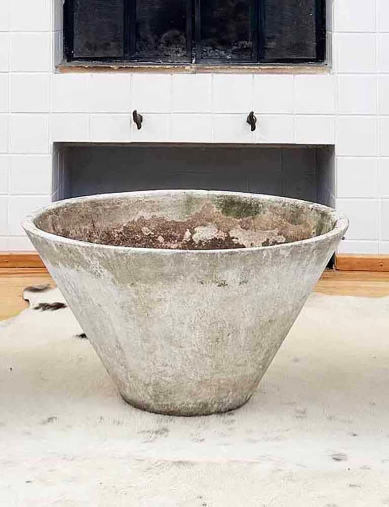 Svizzero Grande vaso in calcestruzzo conico da 21,65