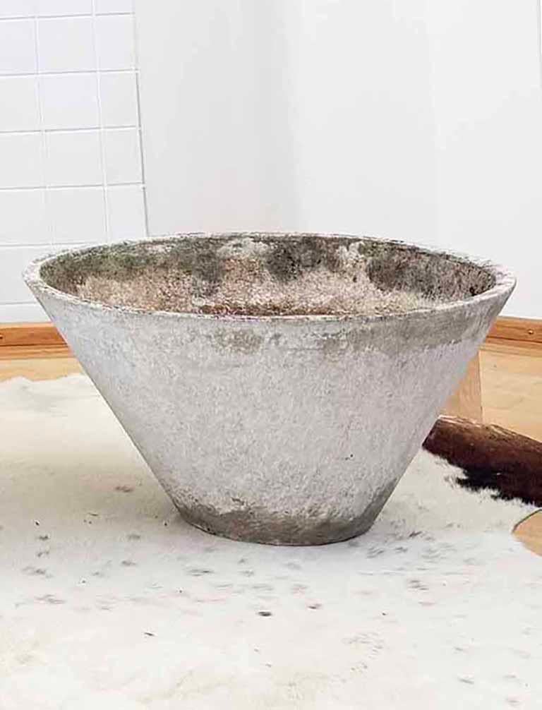 Svizzero Grande vaso in calcestruzzo conico da 21,65