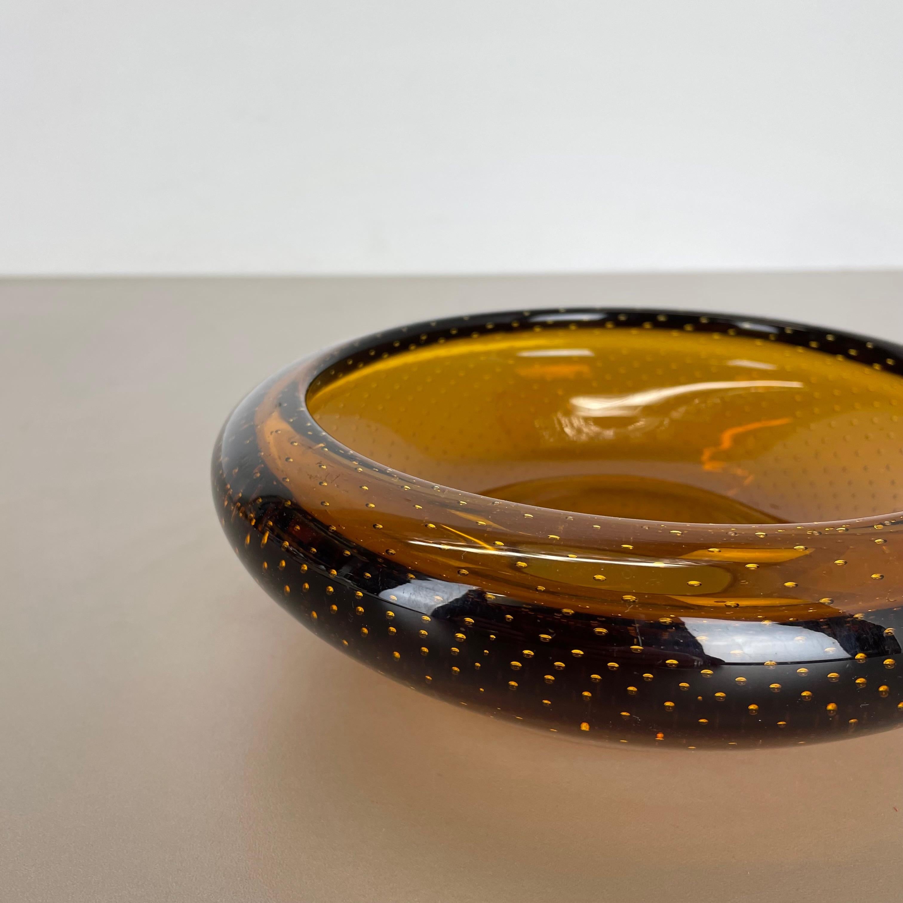 Glass 2, 4kg Bullicante Bubble Bowl Element Shell Murano, Italy, 1970s In Good Condition For Sale In Kirchlengern, DE