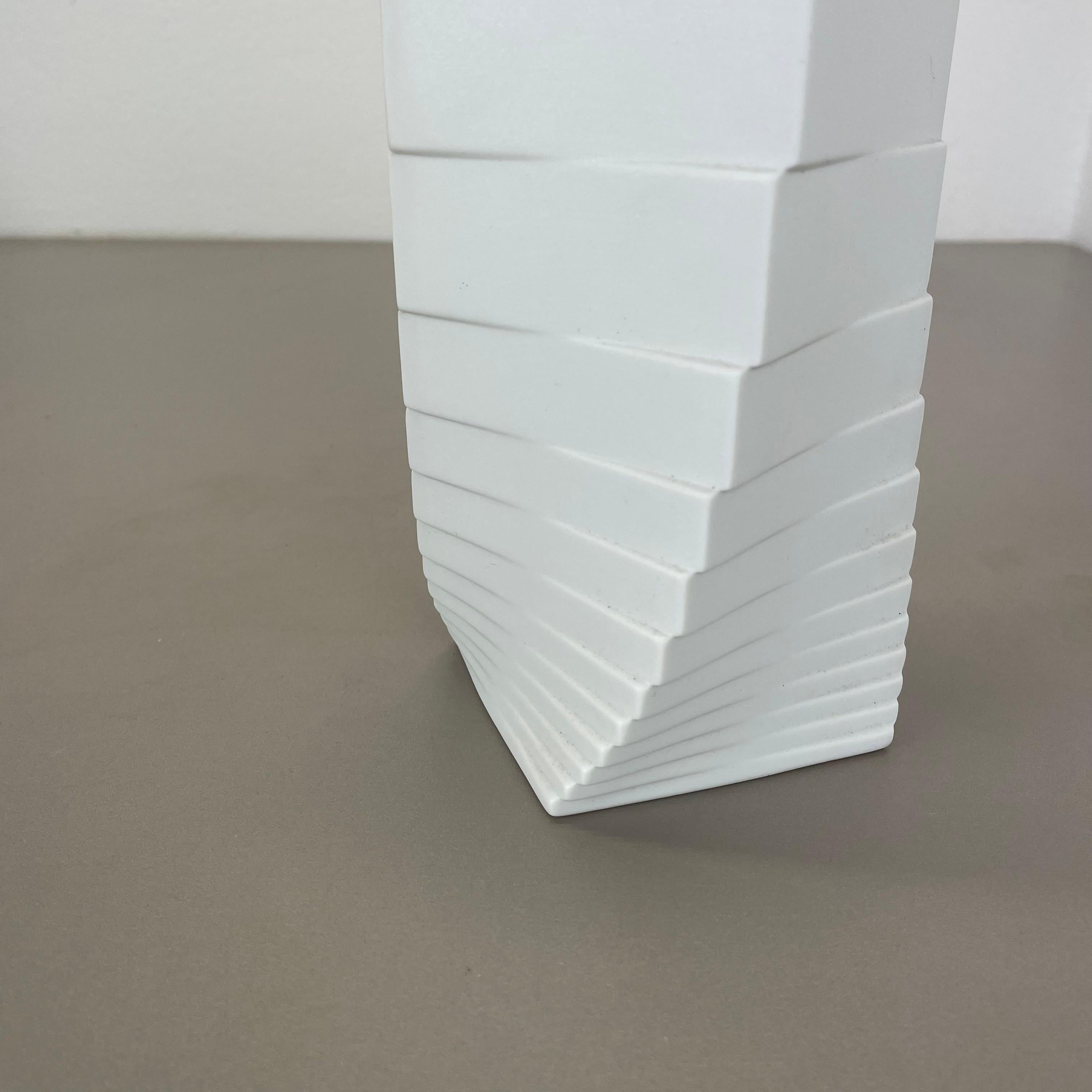 Tedesco Grande vaso OP Art Vase di 22 cm Vaso in porcellana di Martin Freyer per Rosenthal, Germania in vendita