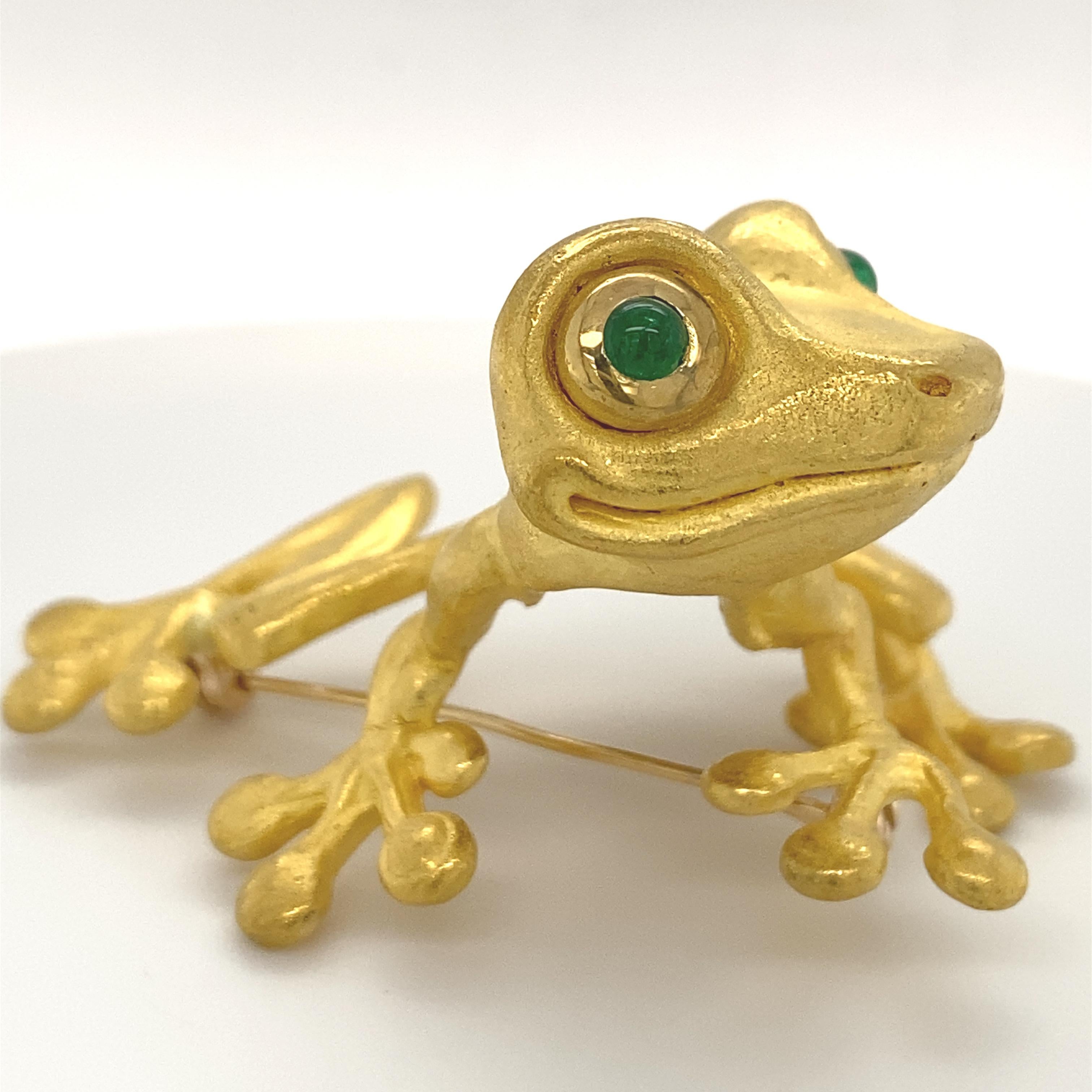 Large 22K Yellow Gold Tree Frog Brooch with Emerald Eyes 4