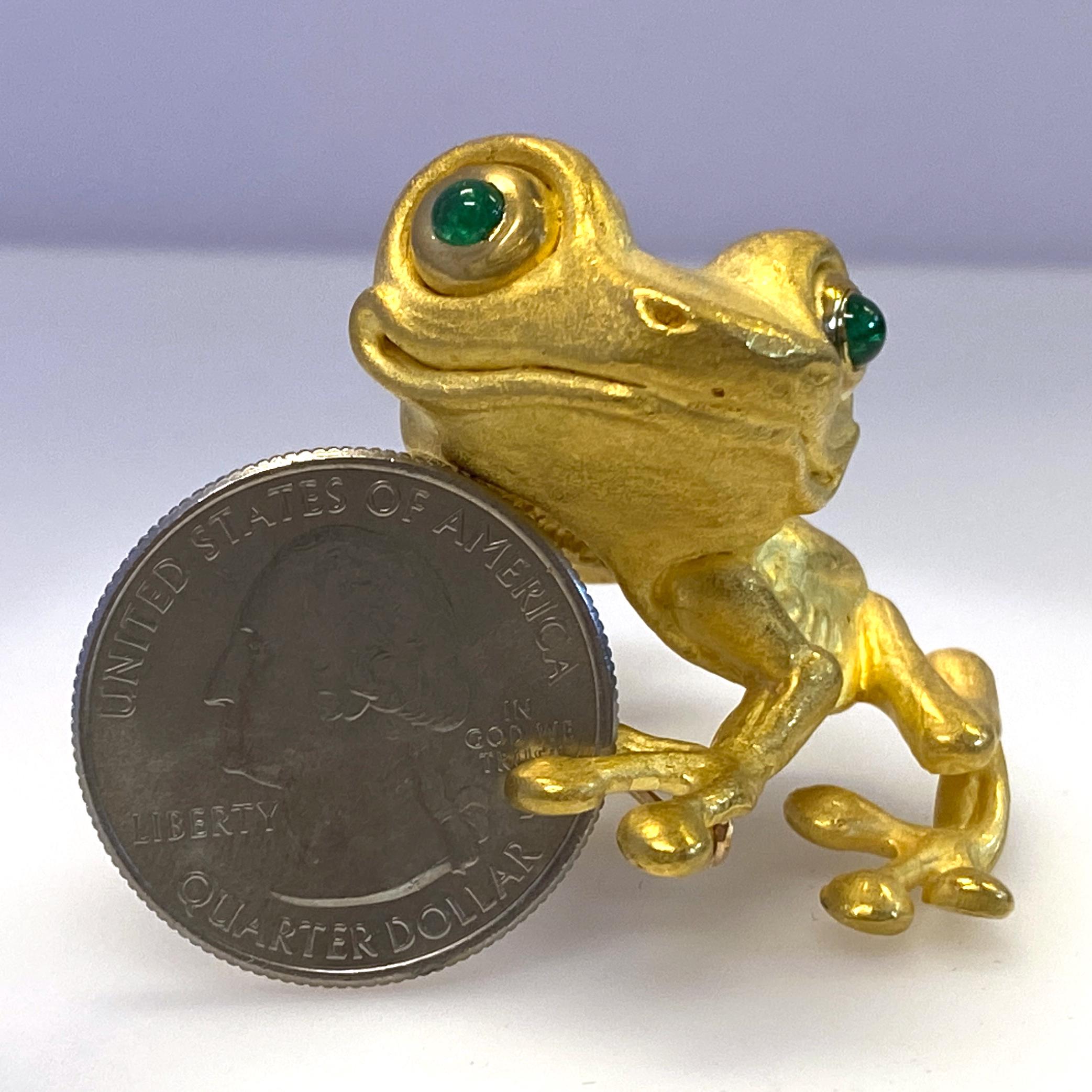 Large 22K Yellow Gold Tree Frog Brooch with Emerald Eyes 8