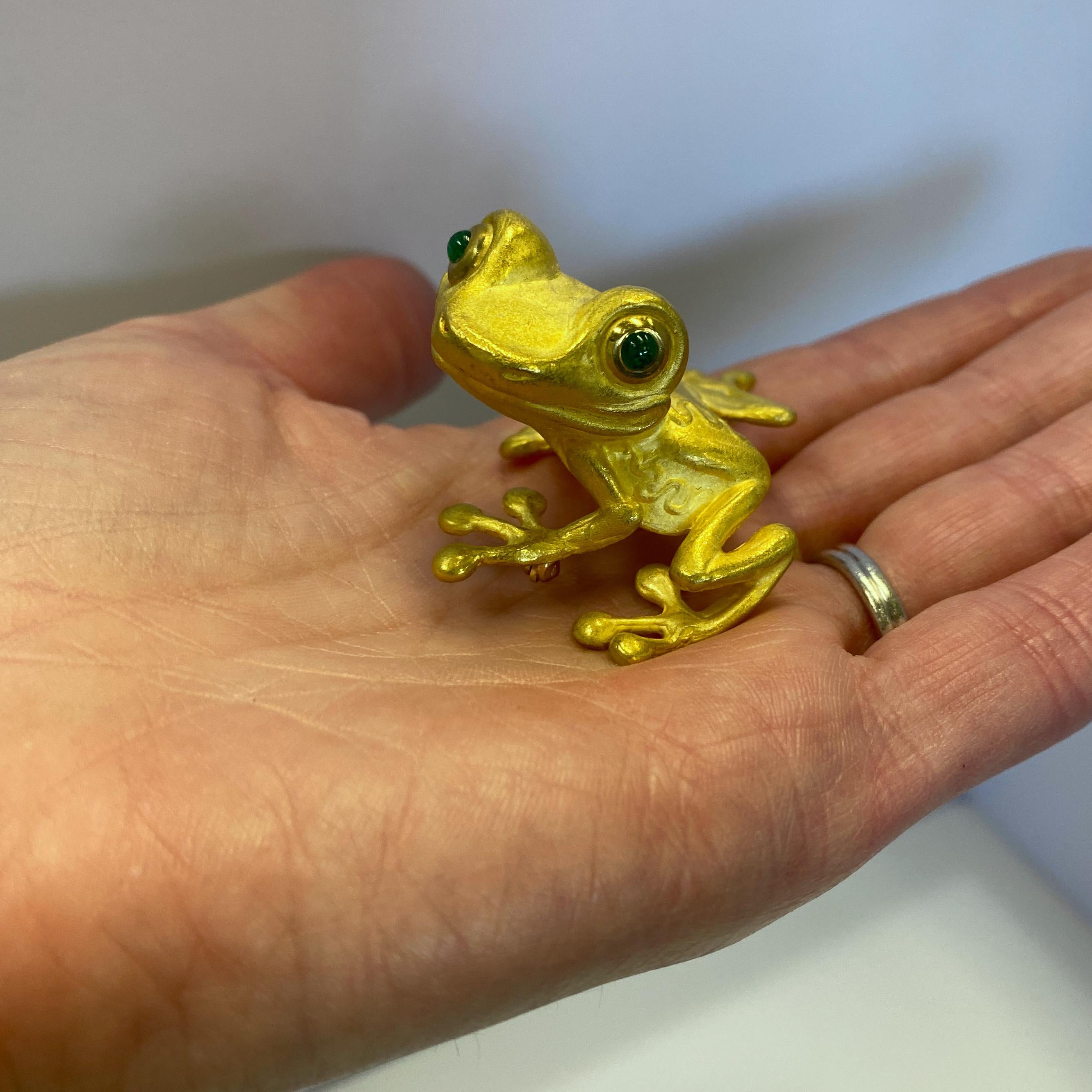 Large 22K Yellow Gold Tree Frog Brooch with Emerald Eyes 9