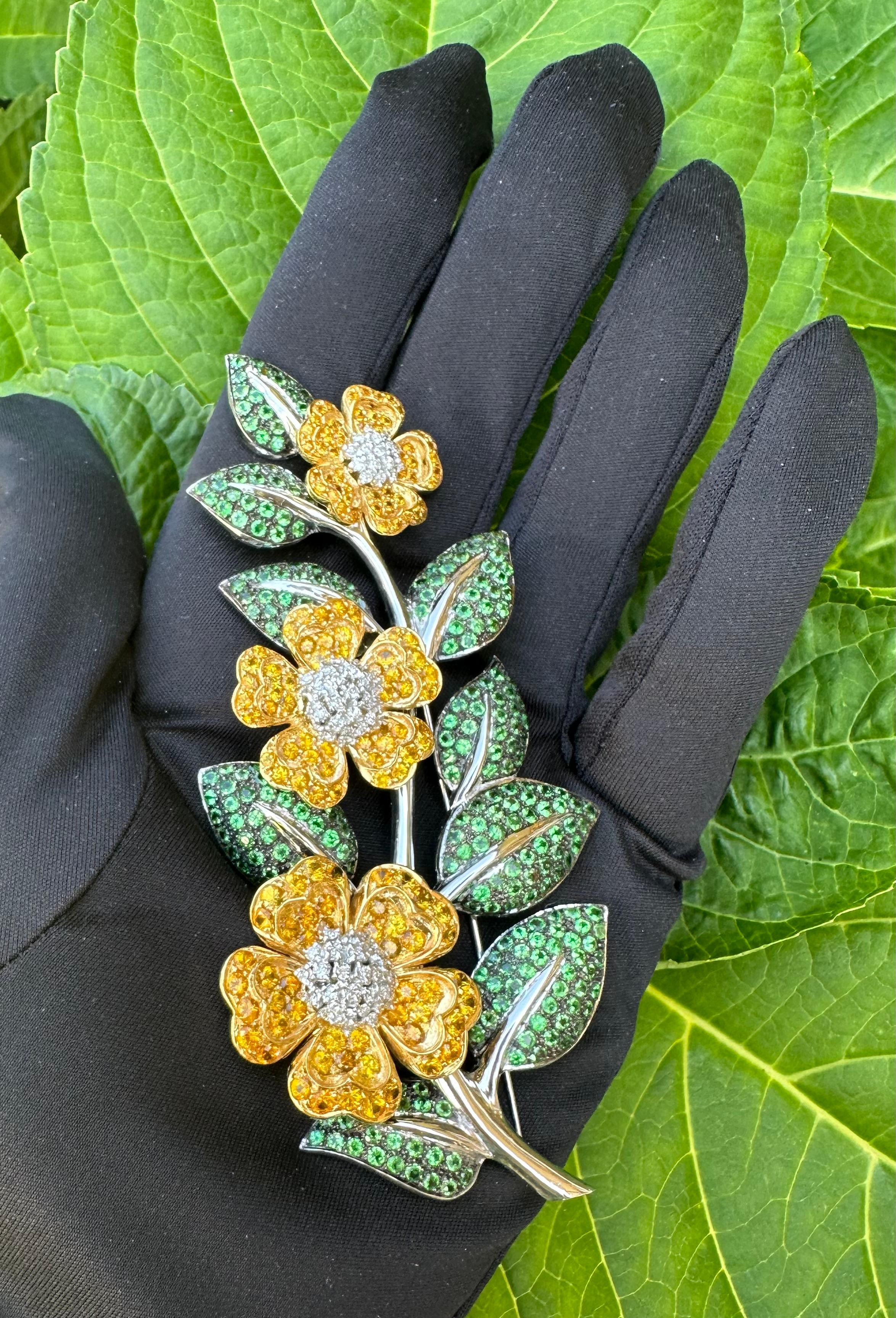 Large 23 Carat Vining Flowers Yellow Sapphire, Diamond and Tsavorite 18K Brooch In Excellent Condition For Sale In Tustin, CA