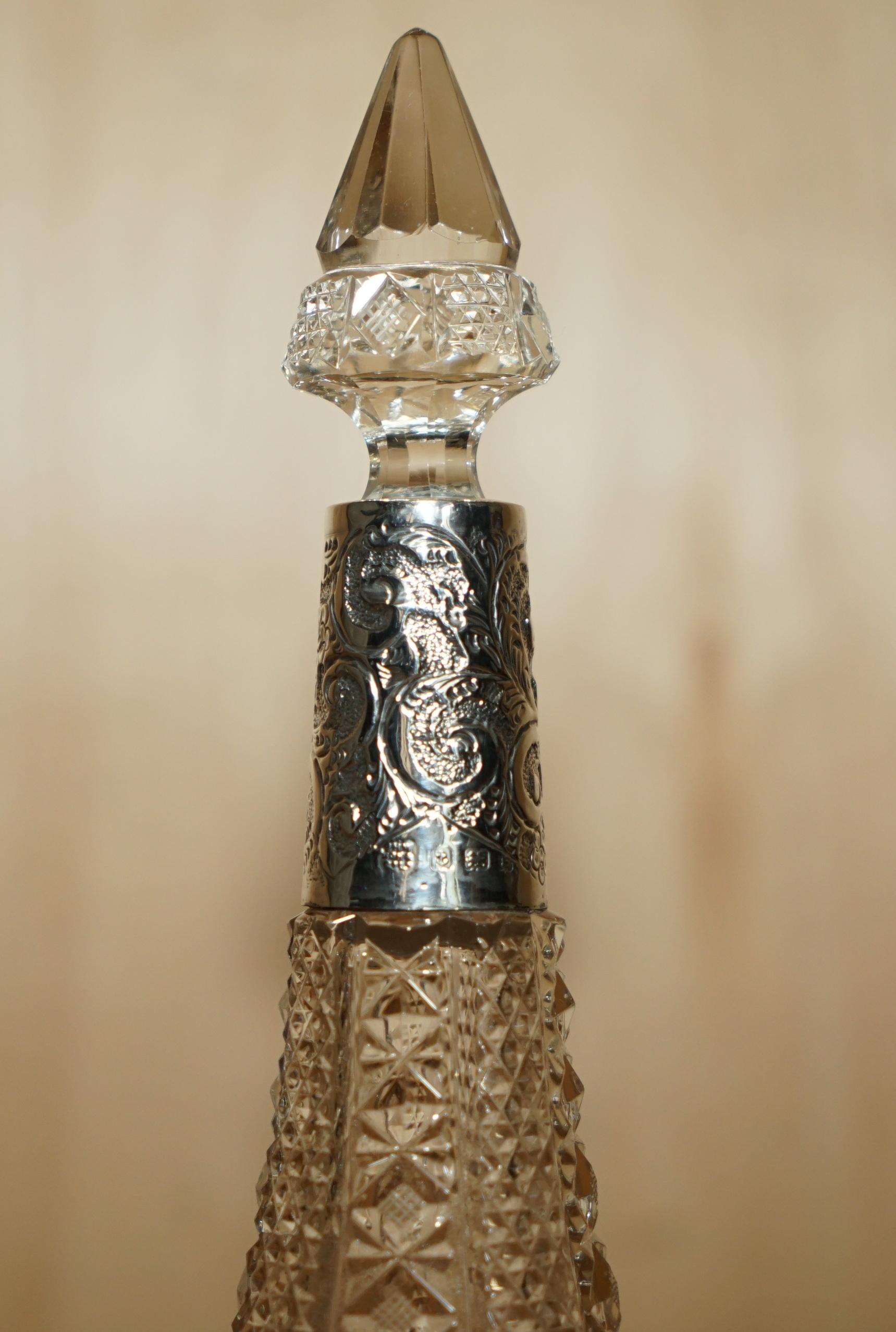 GRAN FRASCO DE PERFUME ANTiQUE 1906 23CM VIDRIO TALLADO CRISTAL PLATA ESTERLINA Eduardiano en venta