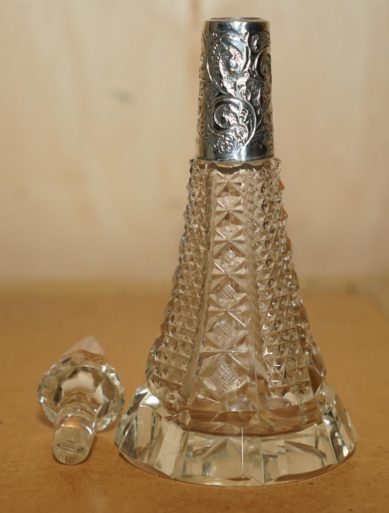 GRAN FRASCO DE PERFUME ANTiQUE 1906 23CM VIDRIO TALLADO CRISTAL PLATA ESTERLINA en venta 1