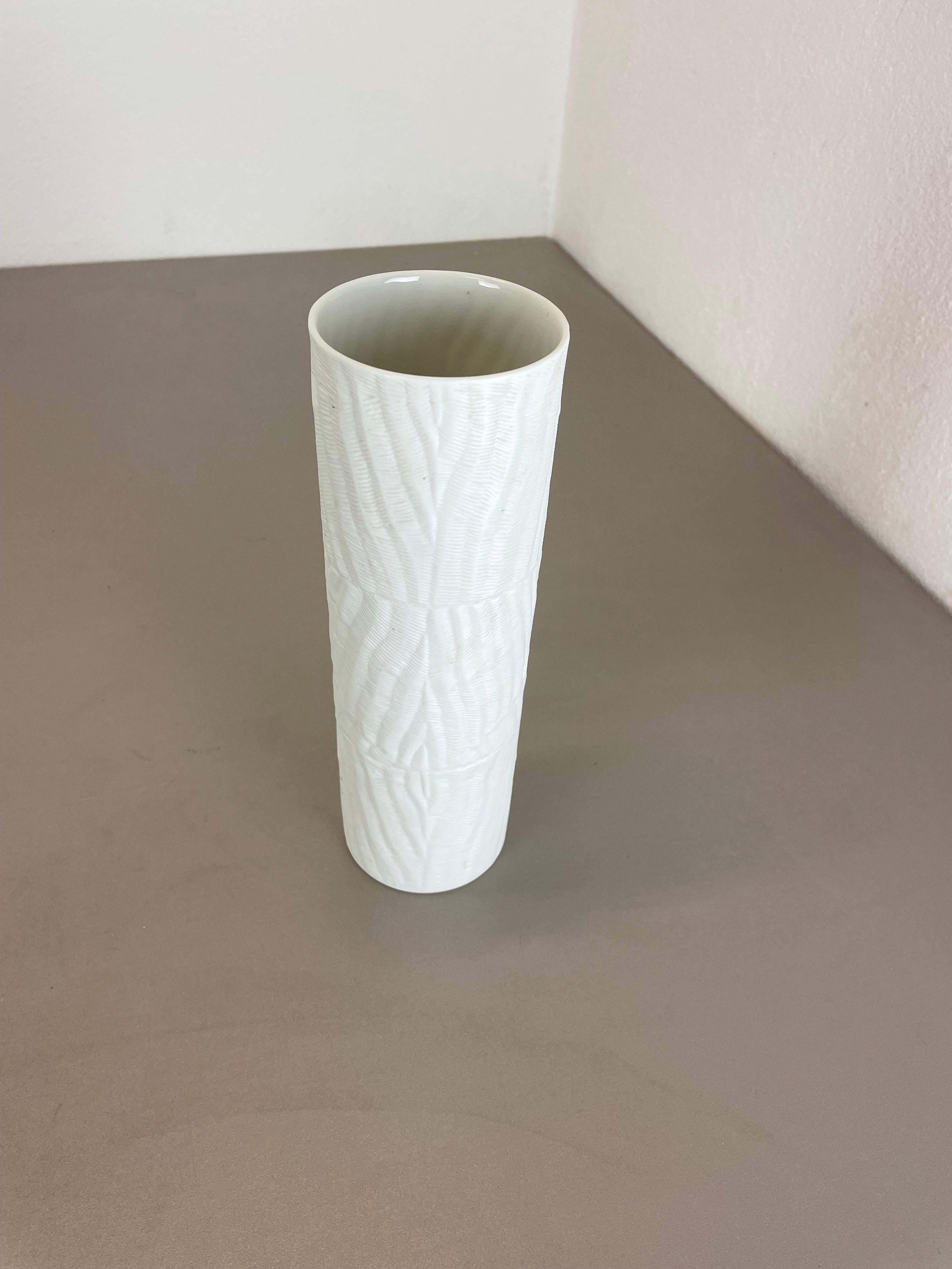 Large 23cm OP Art Vase Porcelain Vase by Martin Freyer for Rosenthal, Germany In Good Condition For Sale In Kirchlengern, DE