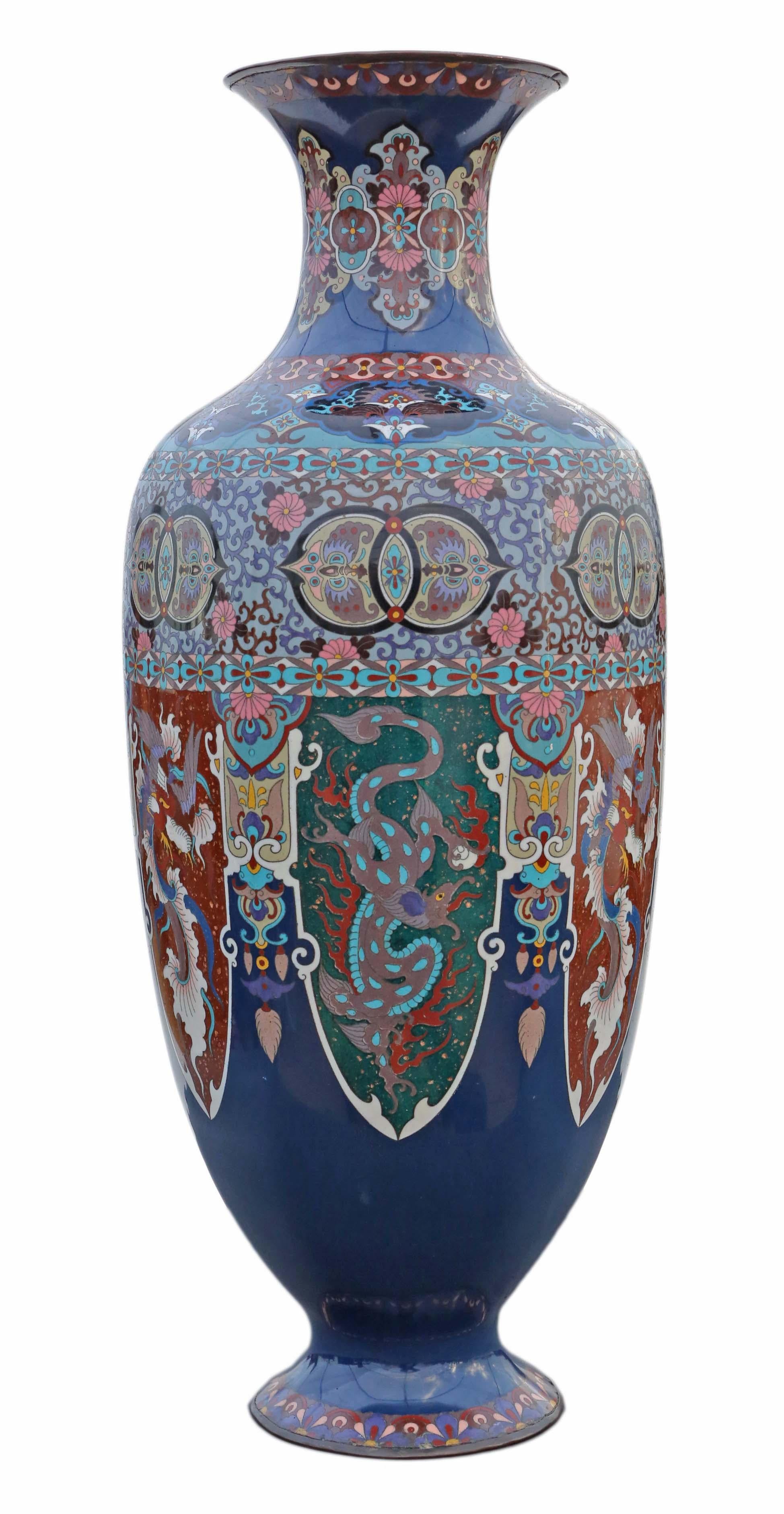 Doré Grand vase cloisonné japonais du 19ème siècle - Décoration orientale ancienne en vente