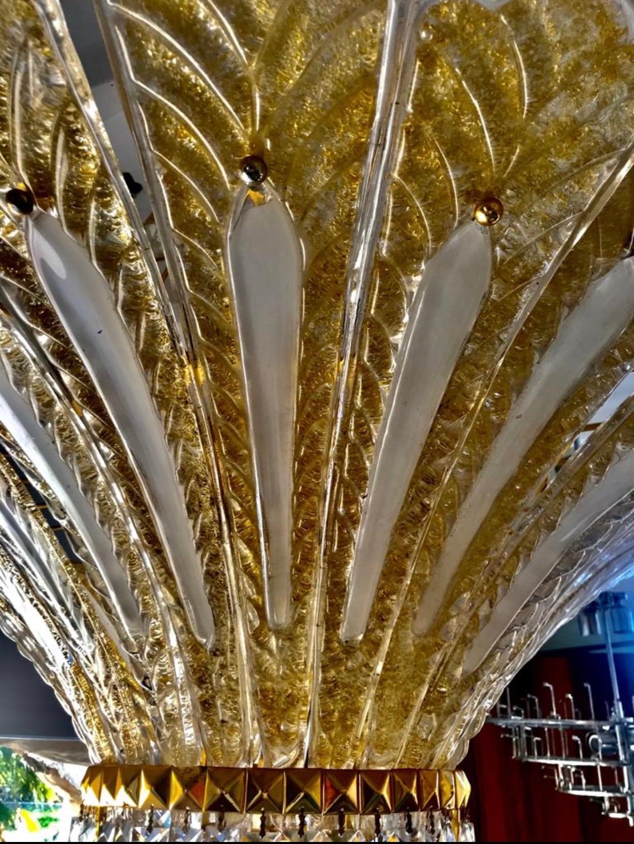 Grand lustre en forme de feuille de palmier de Murano recouvert d'or 24 carats 3
