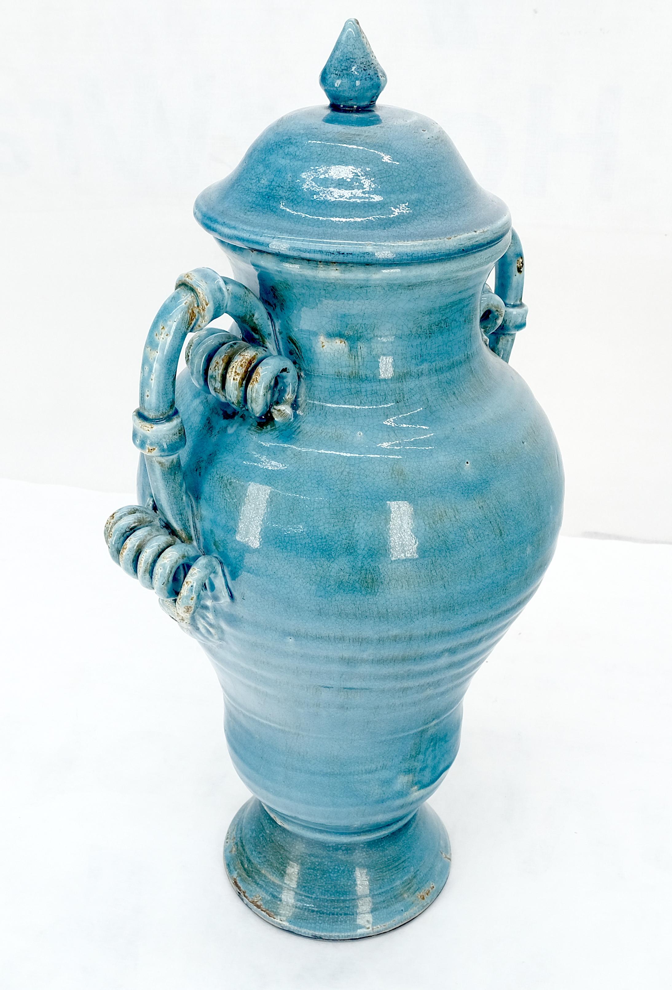 Grande vaso in stile urna in ceramica Burmantofts con smalto blu e coperchio, alto 24