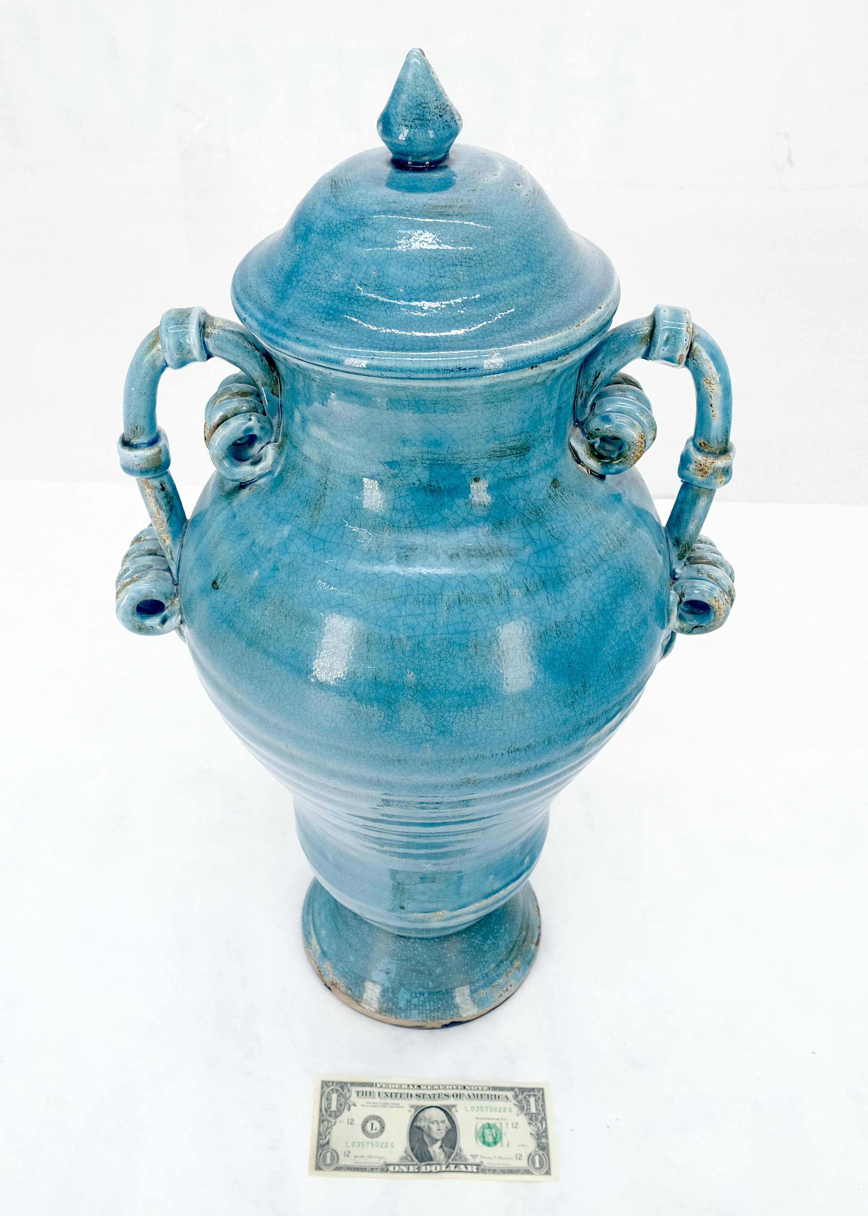 Grande vaso in stile urna in ceramica Burmantofts con smalto blu e coperchio, alto 24