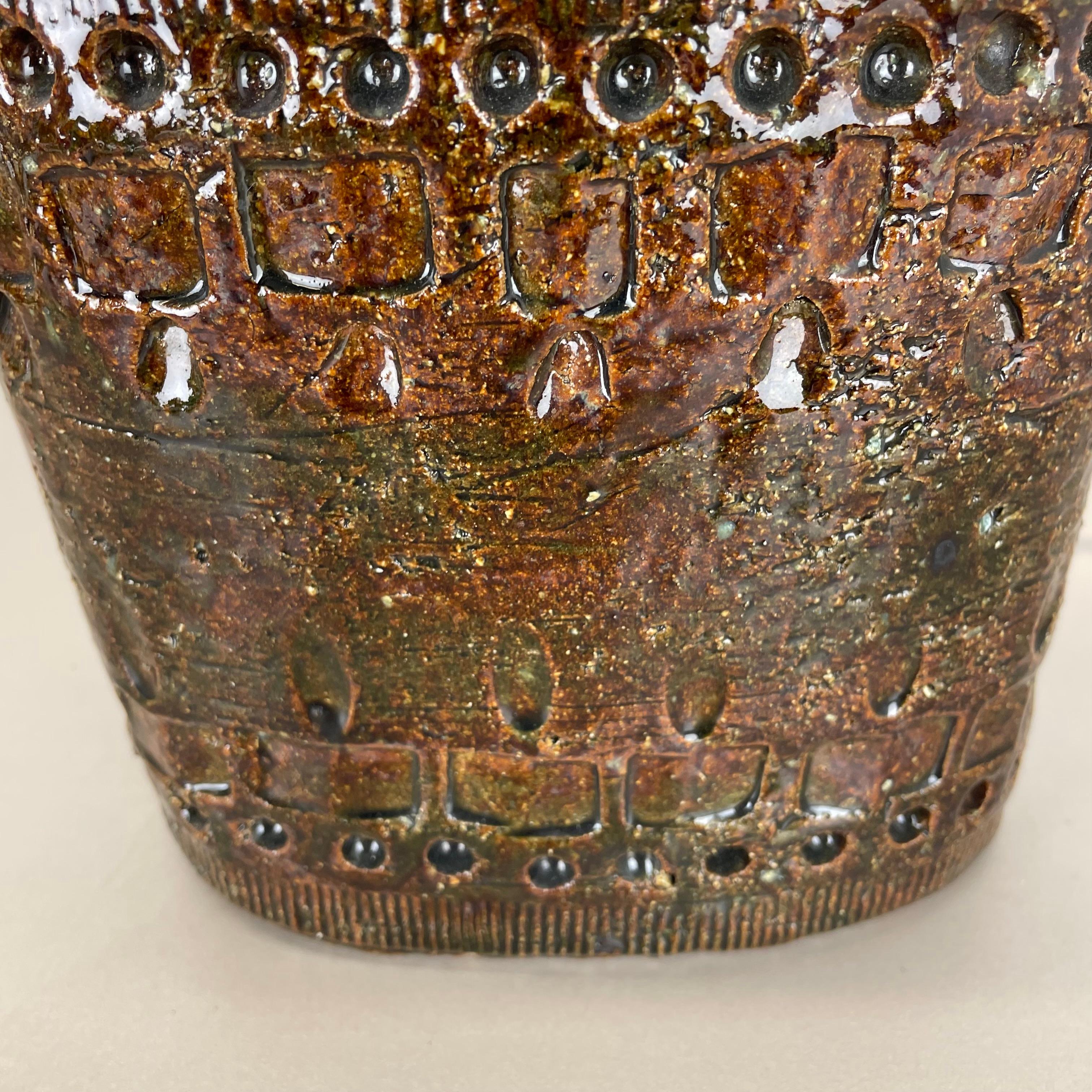 Grande lampe de bureau en céramique à motif abstrait de 25 cm attribuée à Bitossi, Italie, 1970 en vente 3