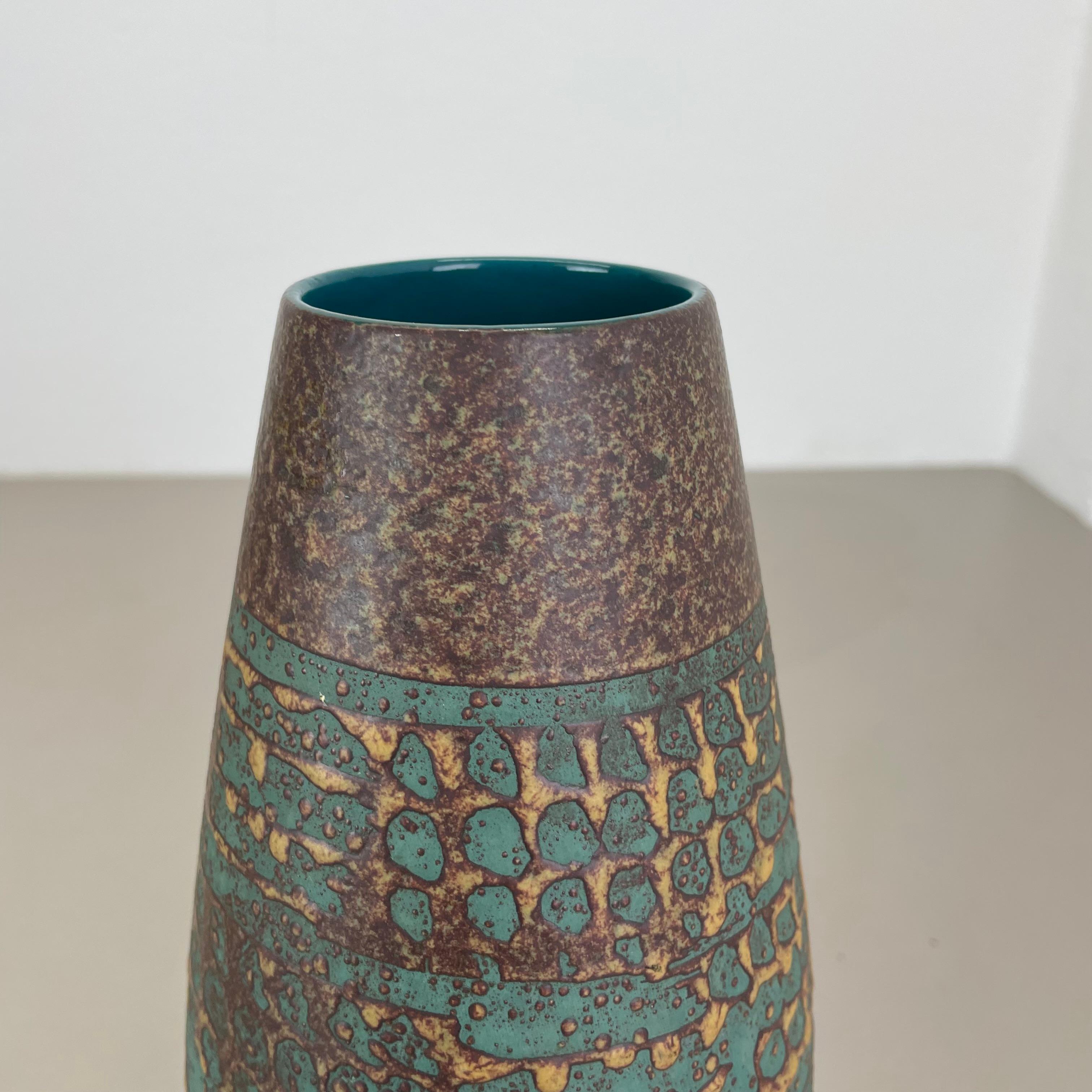 Large 25cm Ceramic Brutalist Vase FAT LAVA Carstens Tönnieshof, Germany, 1970s For Sale 3
