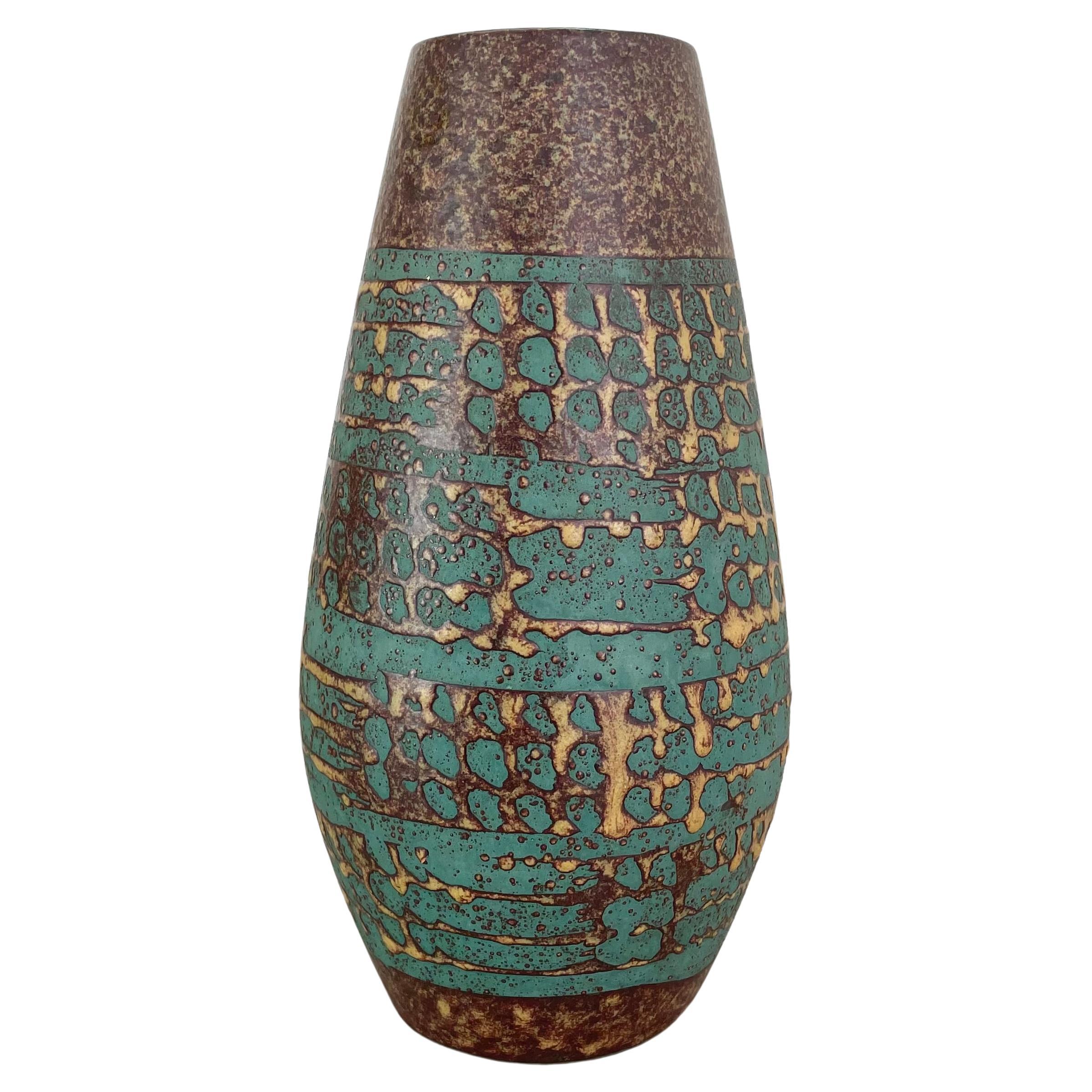 Grande vaso brutalista di 25 cm in ceramica FAT LAVA Carstens Tönnieshof, Germania, anni '70