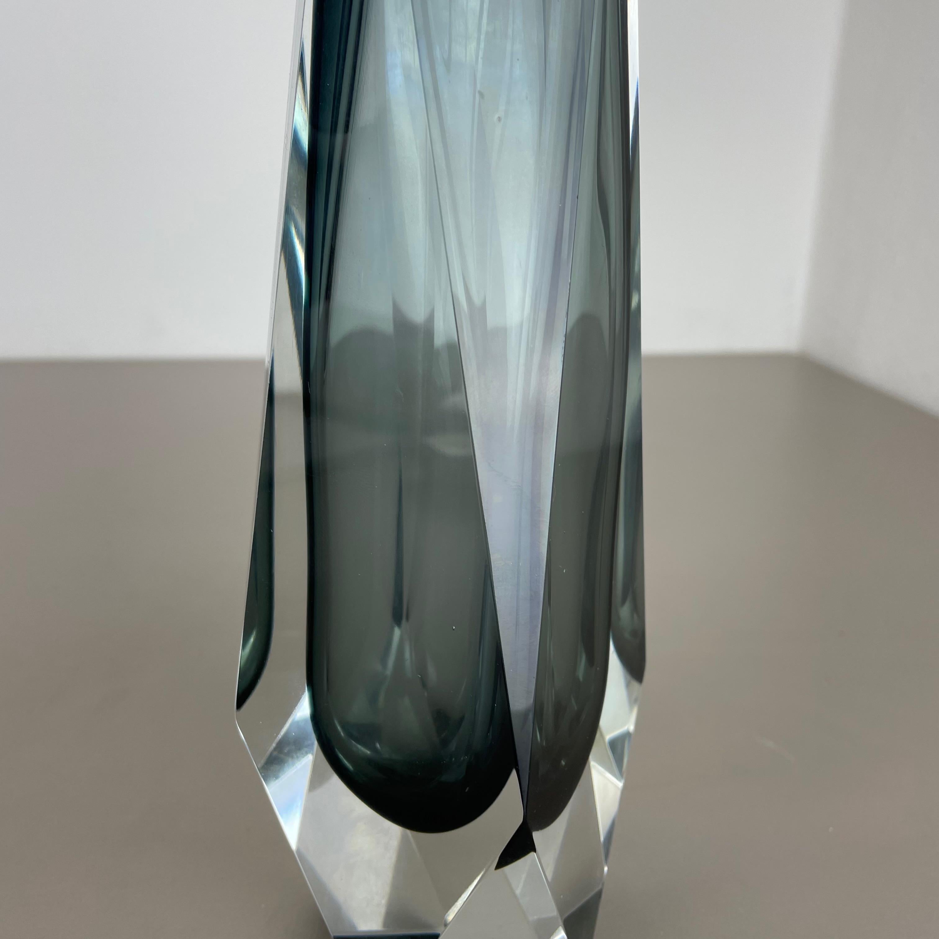 Große 25cm Sommerso-Vase aus grauem Muranoglas von Flavio Poli zugeschrieben, Italien 1970 im Angebot 7