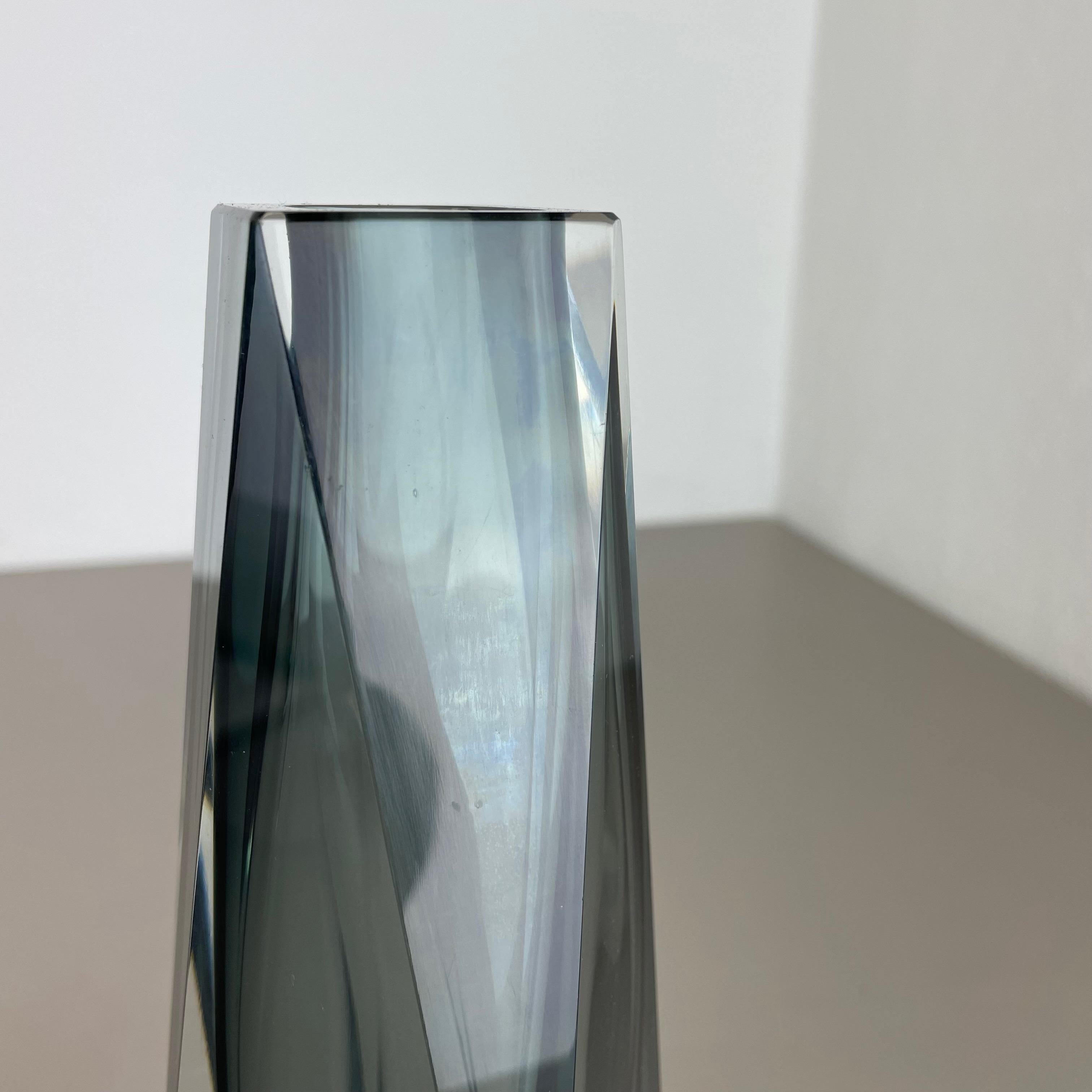 Grand vase Sommerso en verre de Murano gris de 25 cm attribué à Flavio Poli, Italie, 1970 en vente 7
