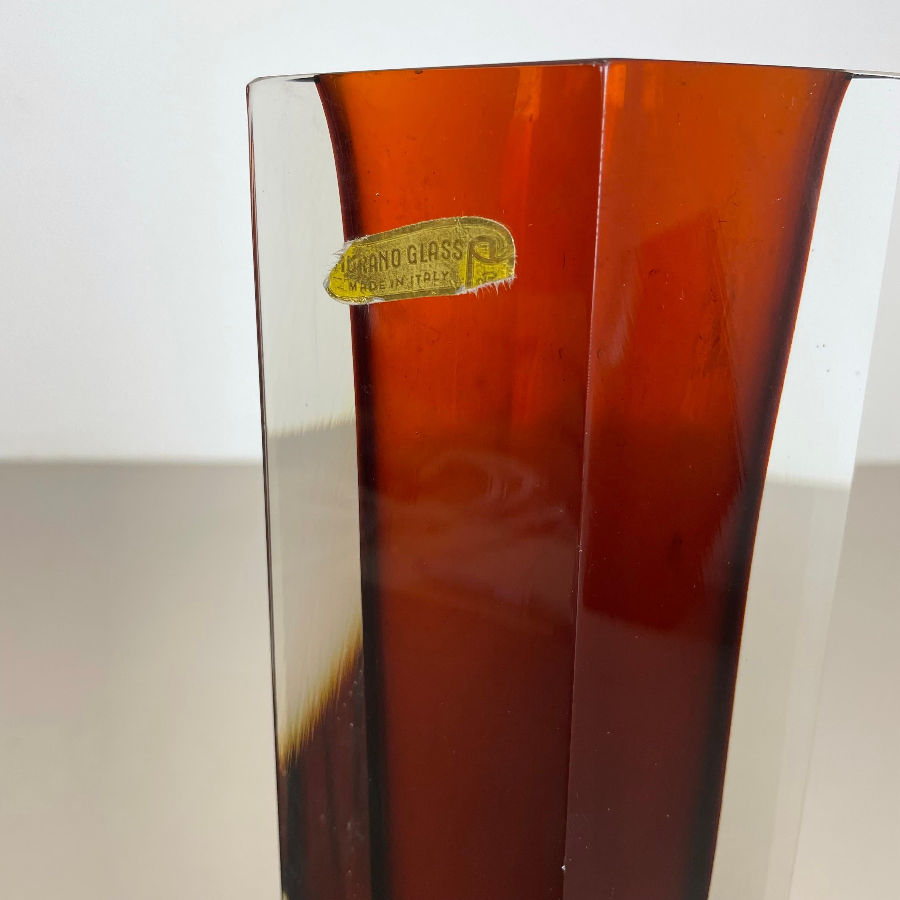 Grand vase de 25 cm en verre Murano Glass Sommerso ocre, Attribué par Flavio Poli, Italie, années 1970 en vente 7