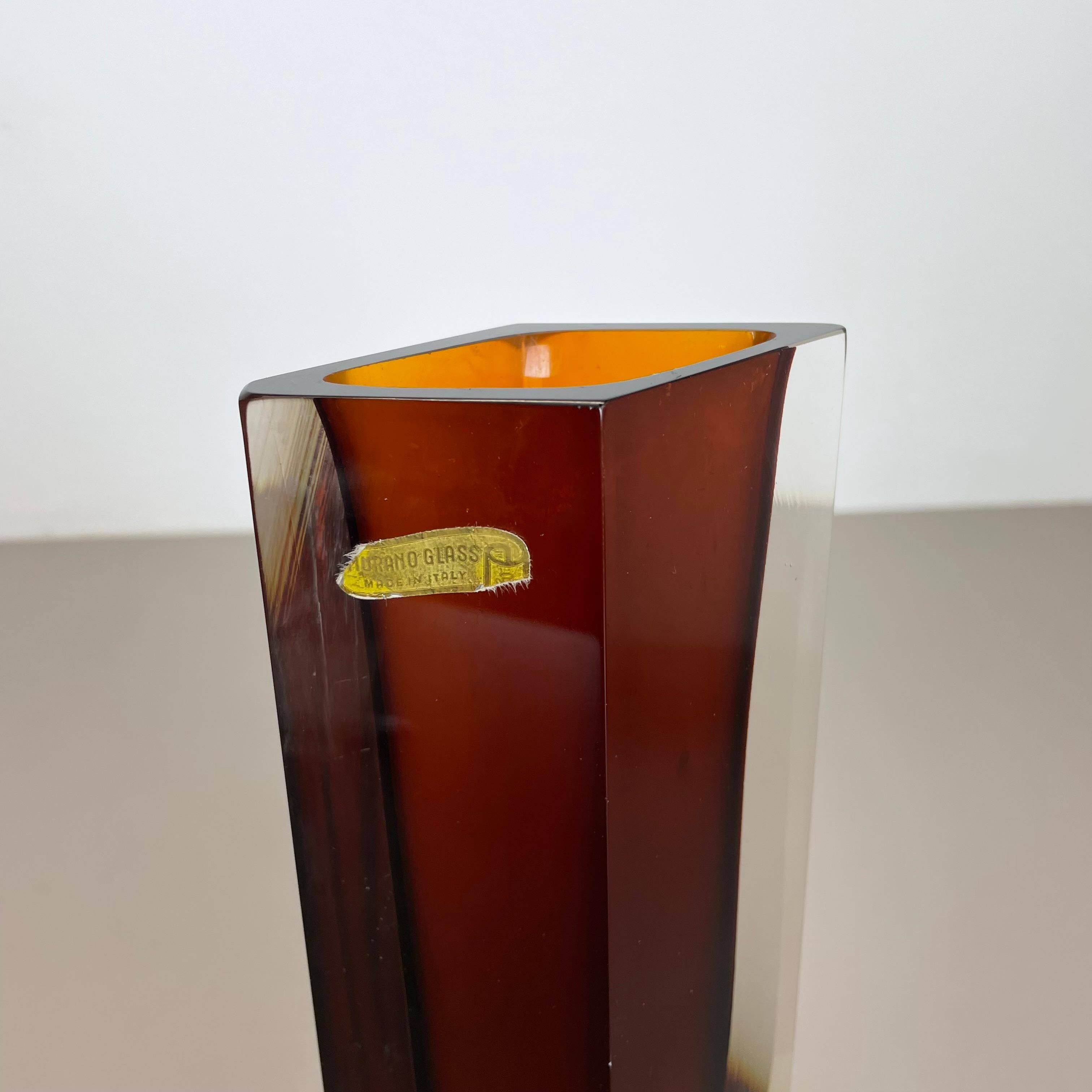 Grand vase de 25 cm en verre Murano Glass Sommerso ocre, Attribué par Flavio Poli, Italie, années 1970 en vente 11