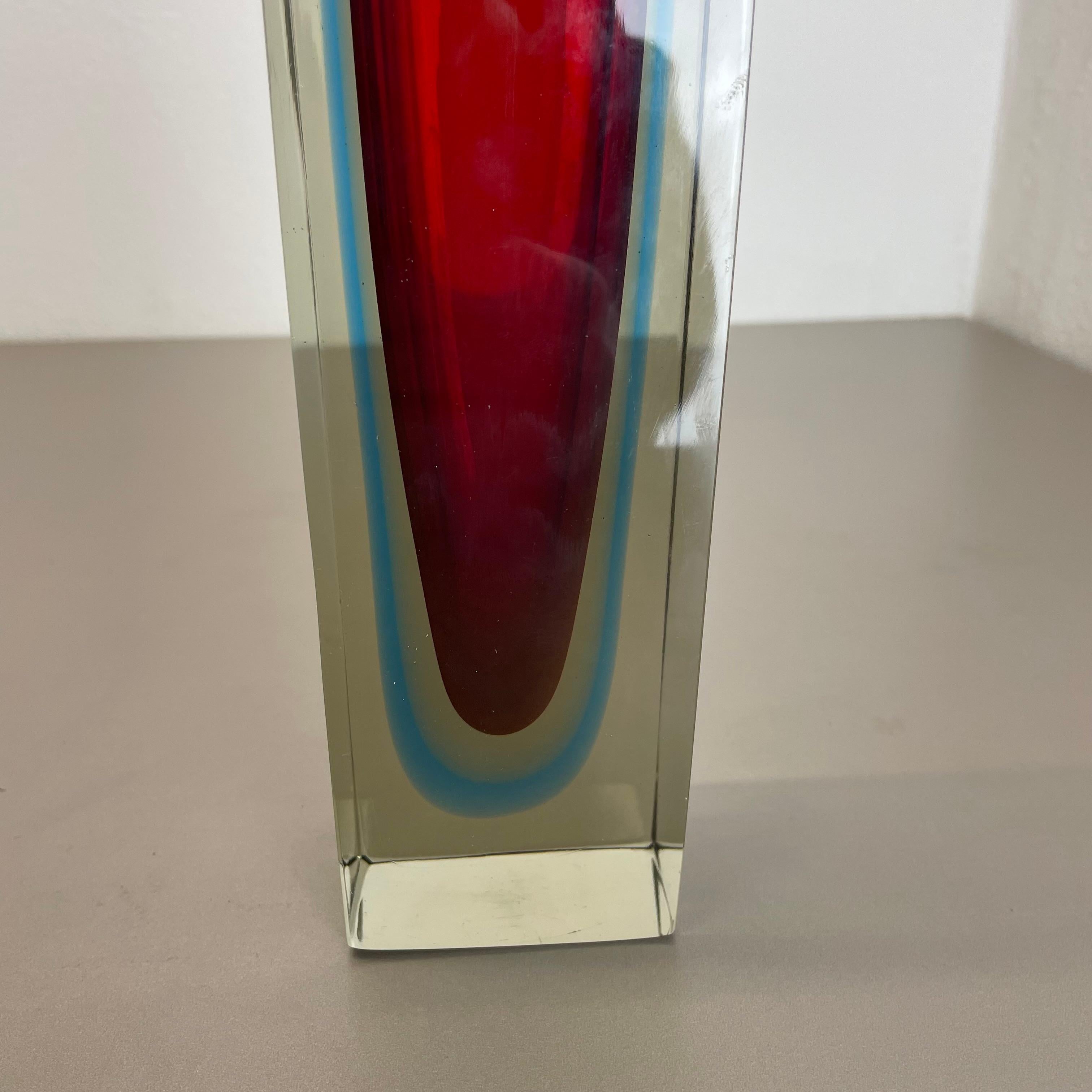 large 26cm 2kg Murano Glass Sommerso Cube Vase Flavio Poli Attr., Italy, 1970 In Good Condition For Sale In Kirchlengern, DE